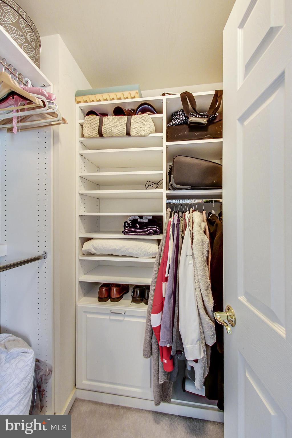 AMBERLEA AT SOUTH RIDING - Residential Lease