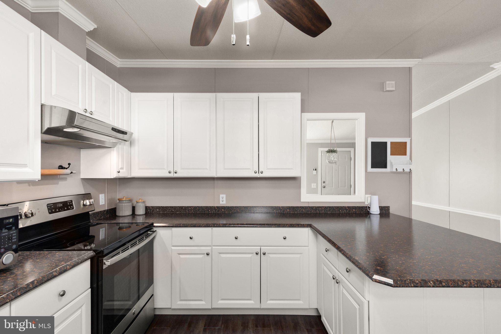 BUSH RIVER MANOR - Residential