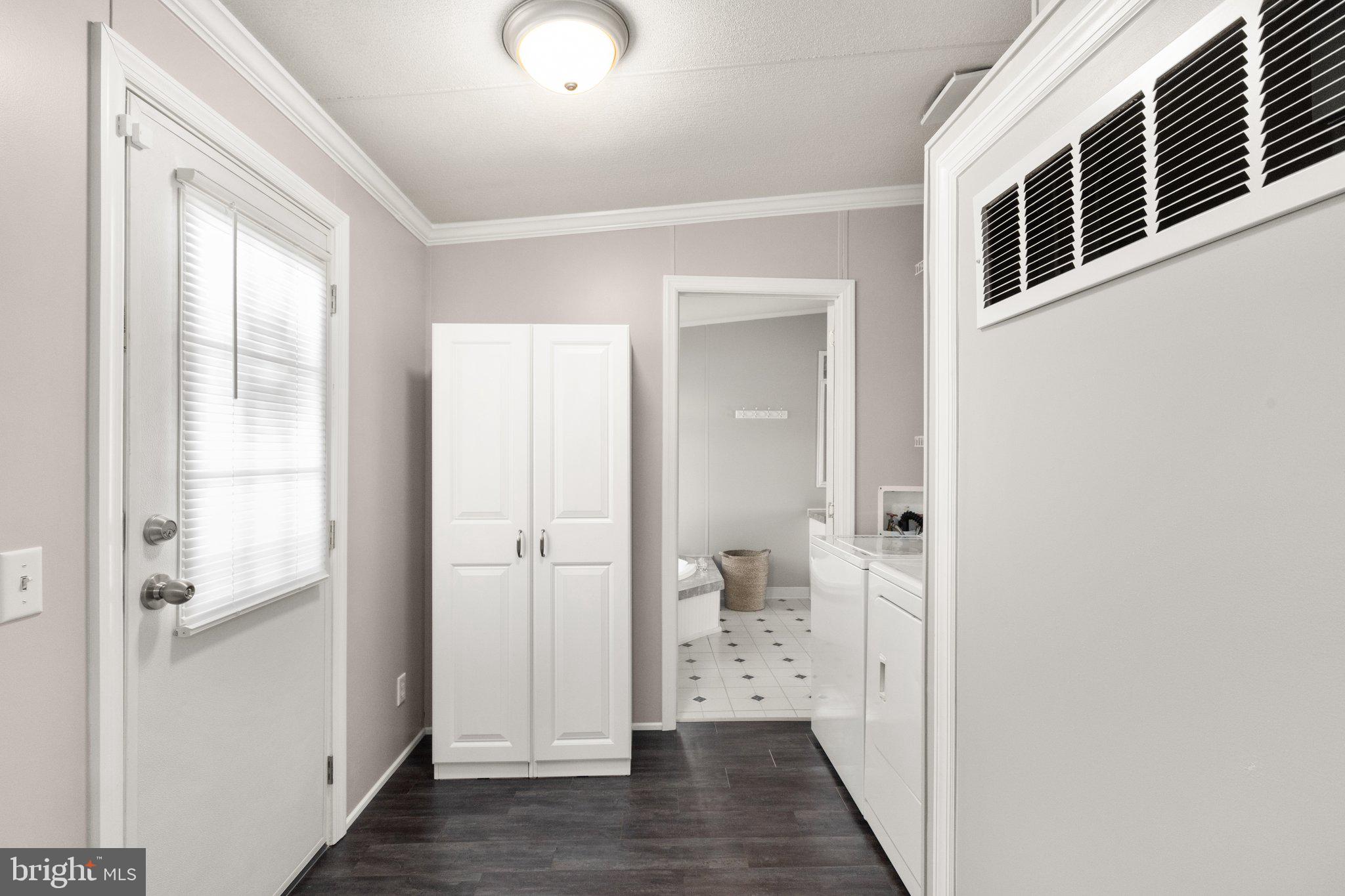 BUSH RIVER MANOR - Residential