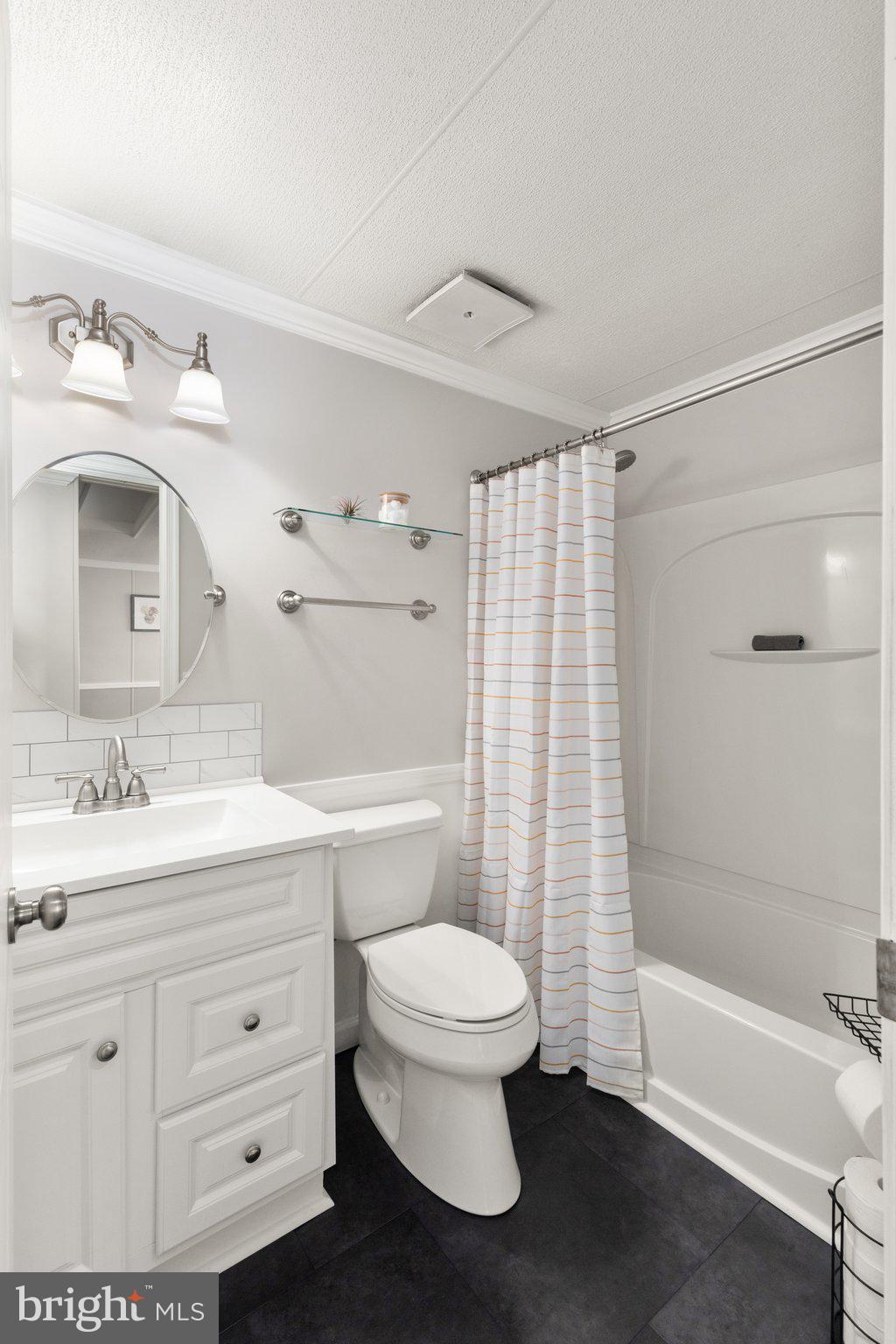 BUSH RIVER MANOR - Residential