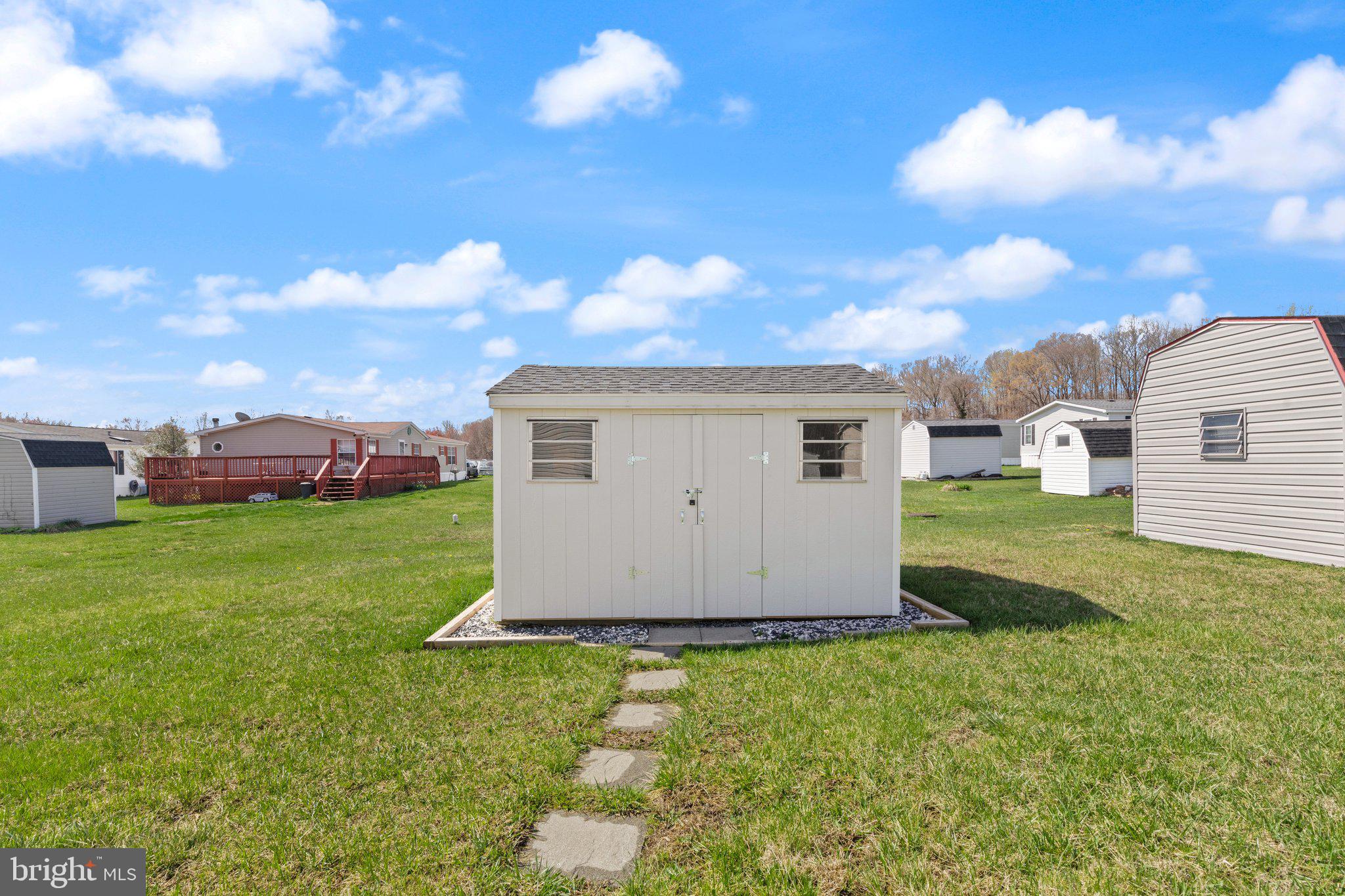 BUSH RIVER MANOR - Residential