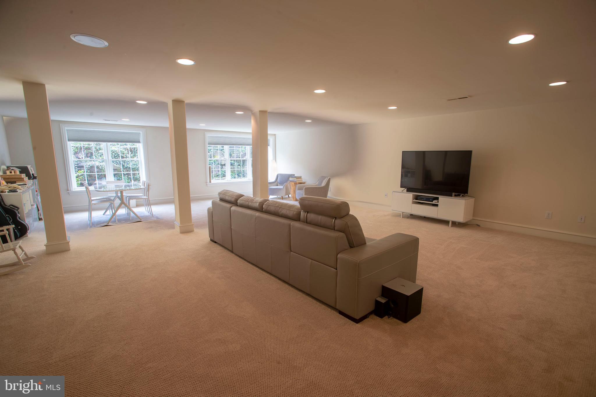 SAYBROOK - Residential