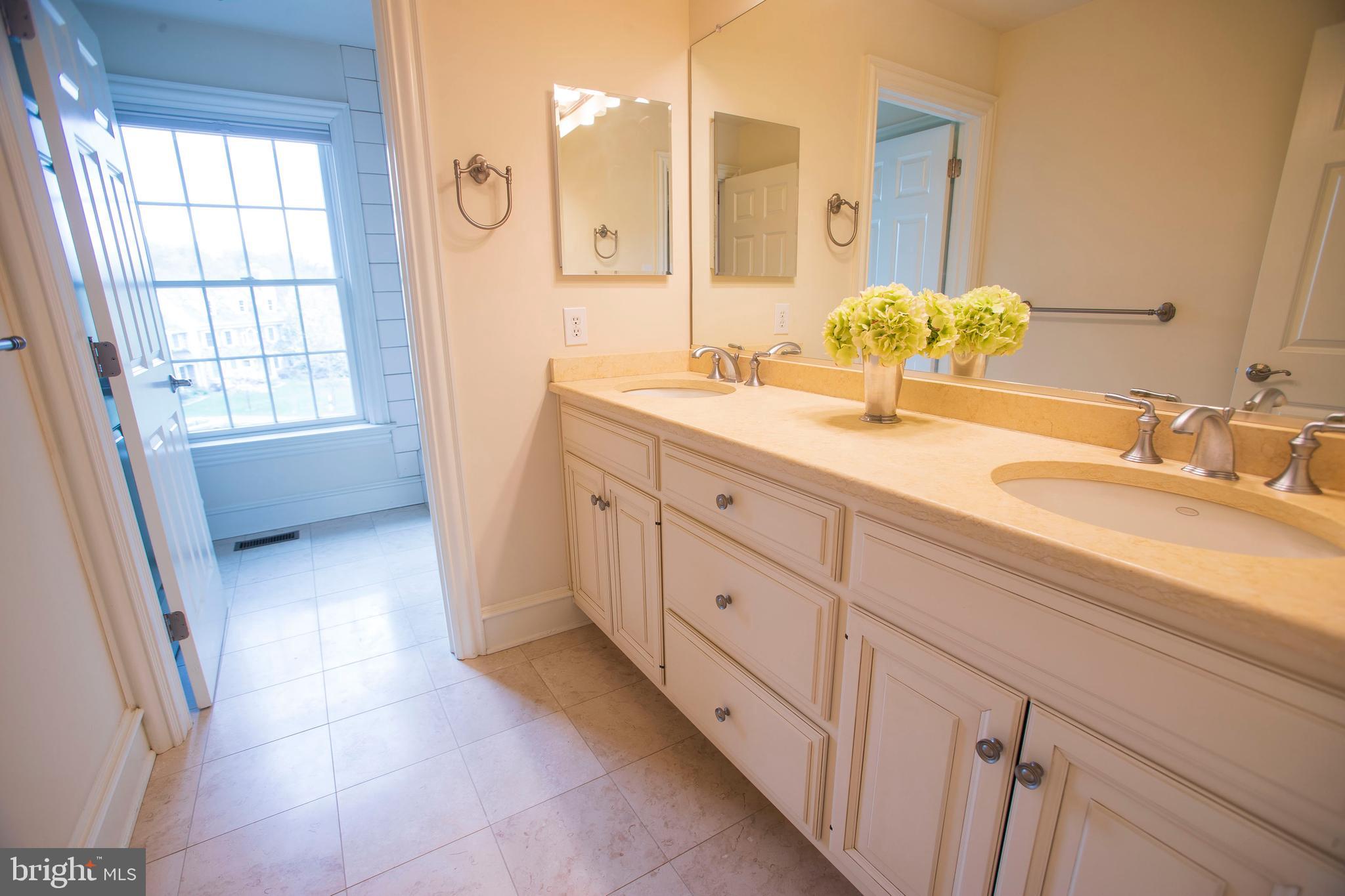 SAYBROOK - Residential