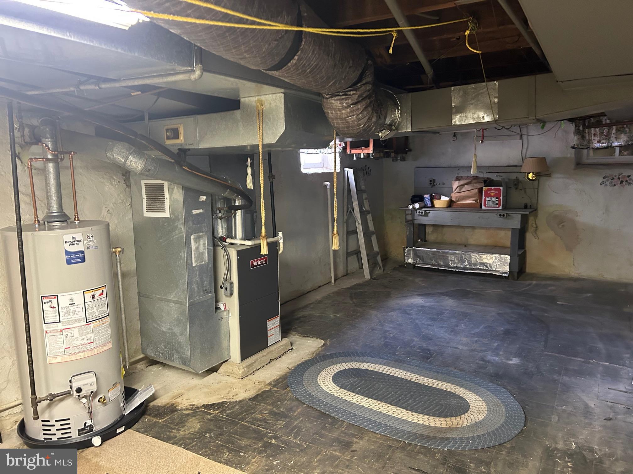 OAKMONT - Residential