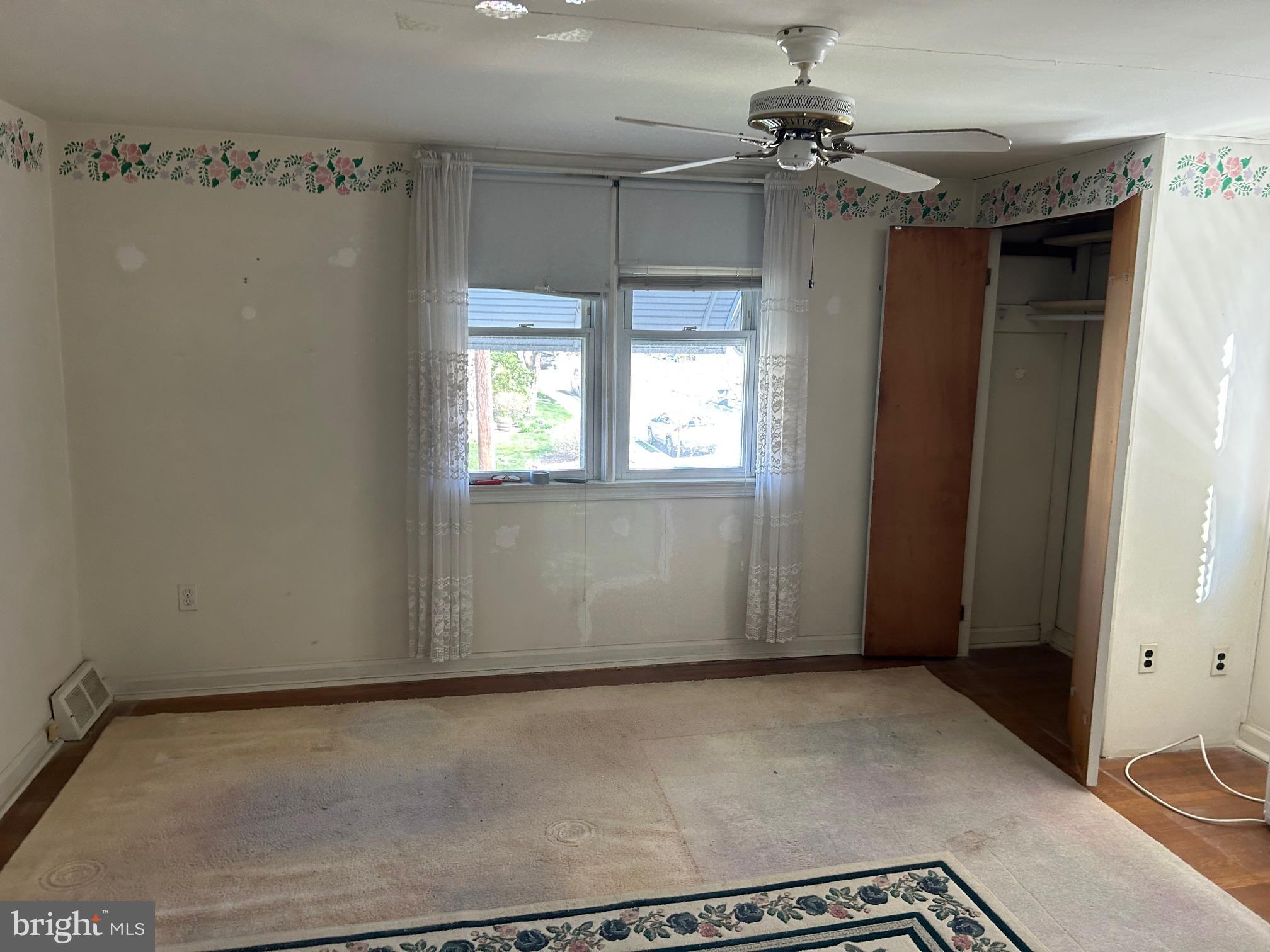 OAKMONT - Residential