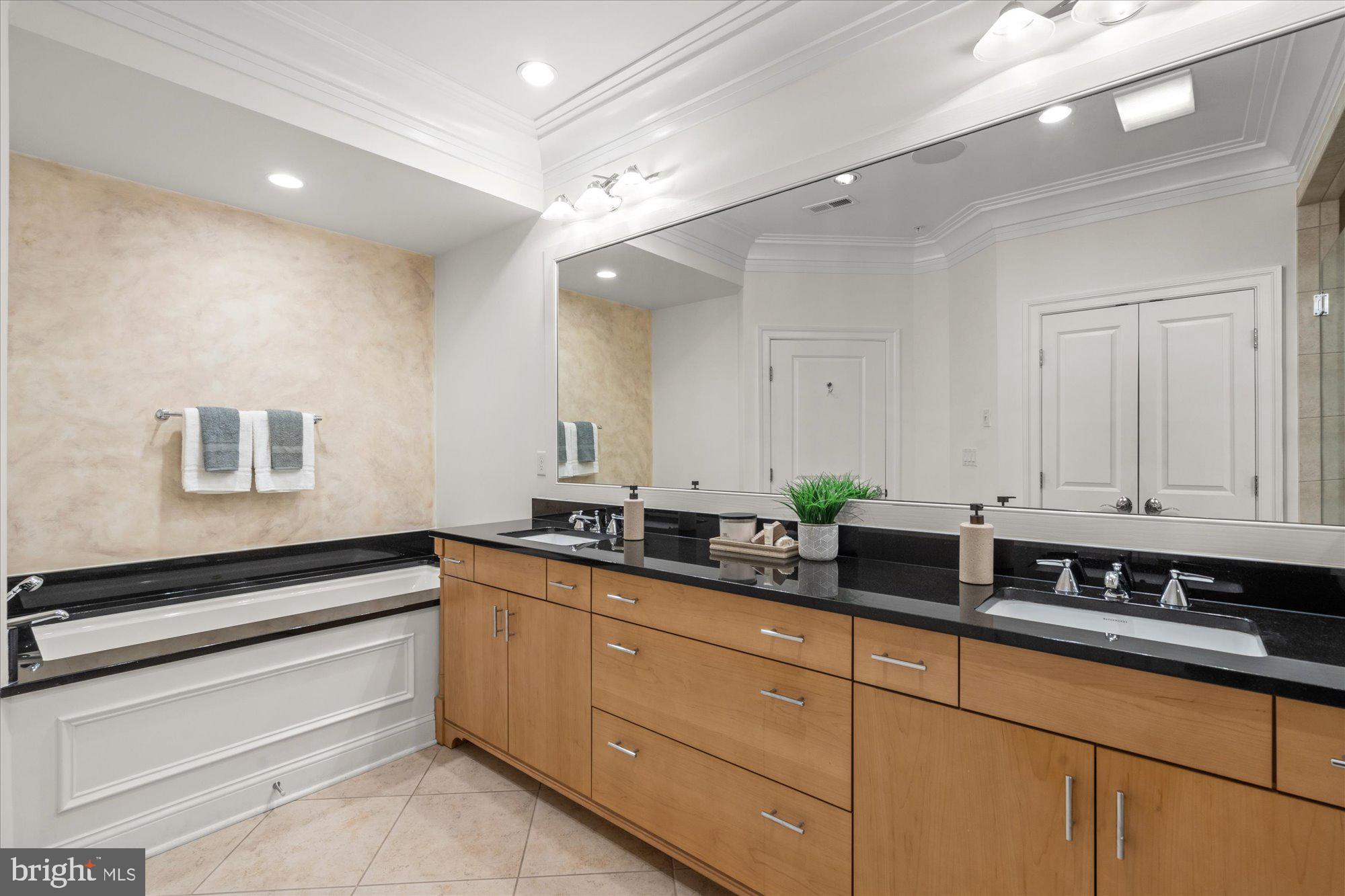 SYMPHONY PARK - Residential