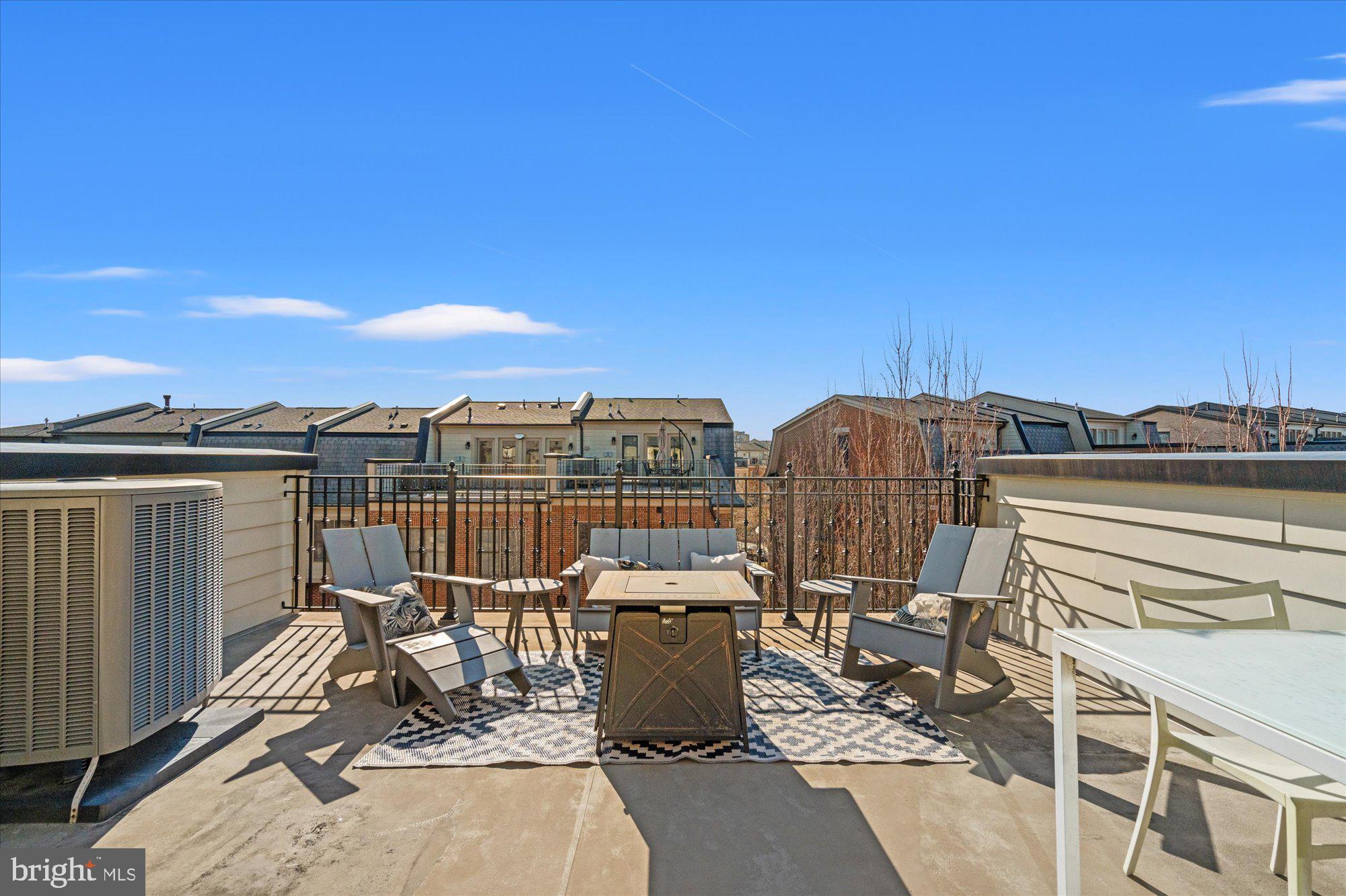 SYMPHONY PARK - Residential