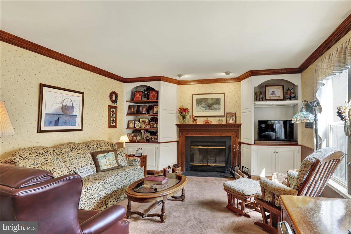 WILLIAMSBURG - Residential