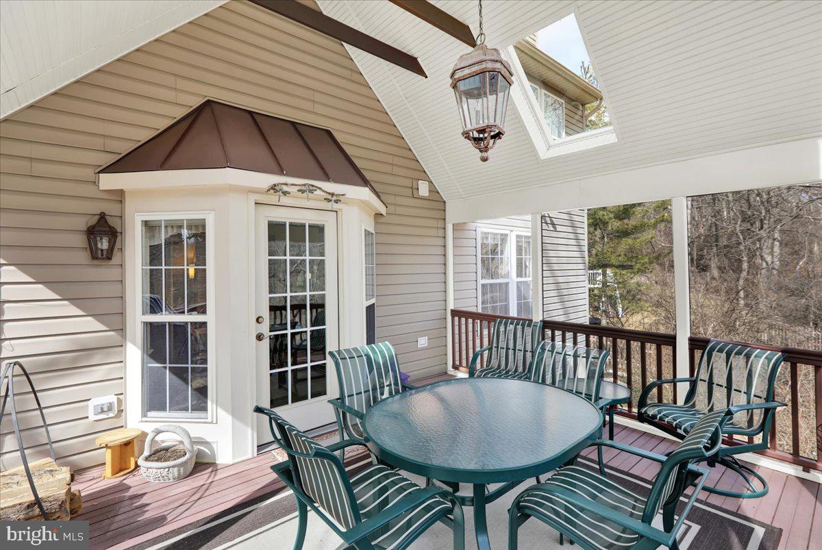 WILLIAMSBURG - Residential