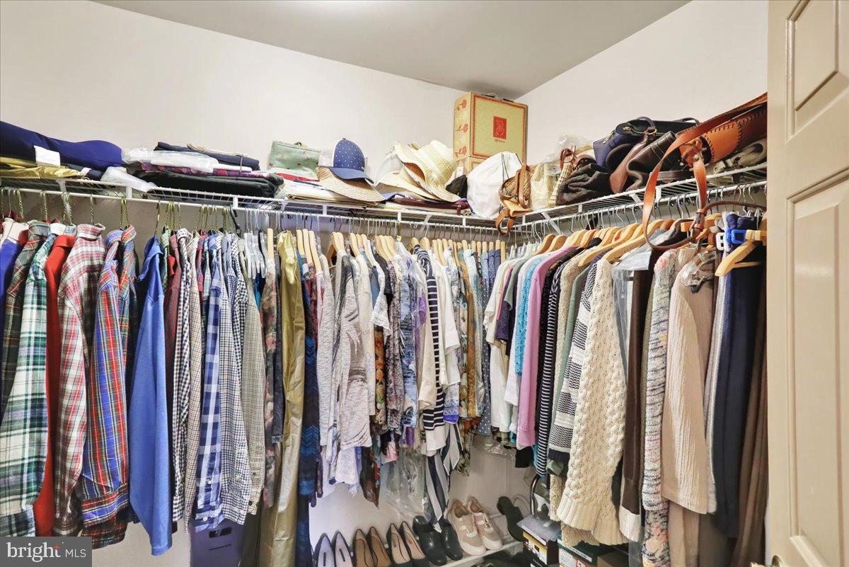 WILLIAMSBURG - Residential