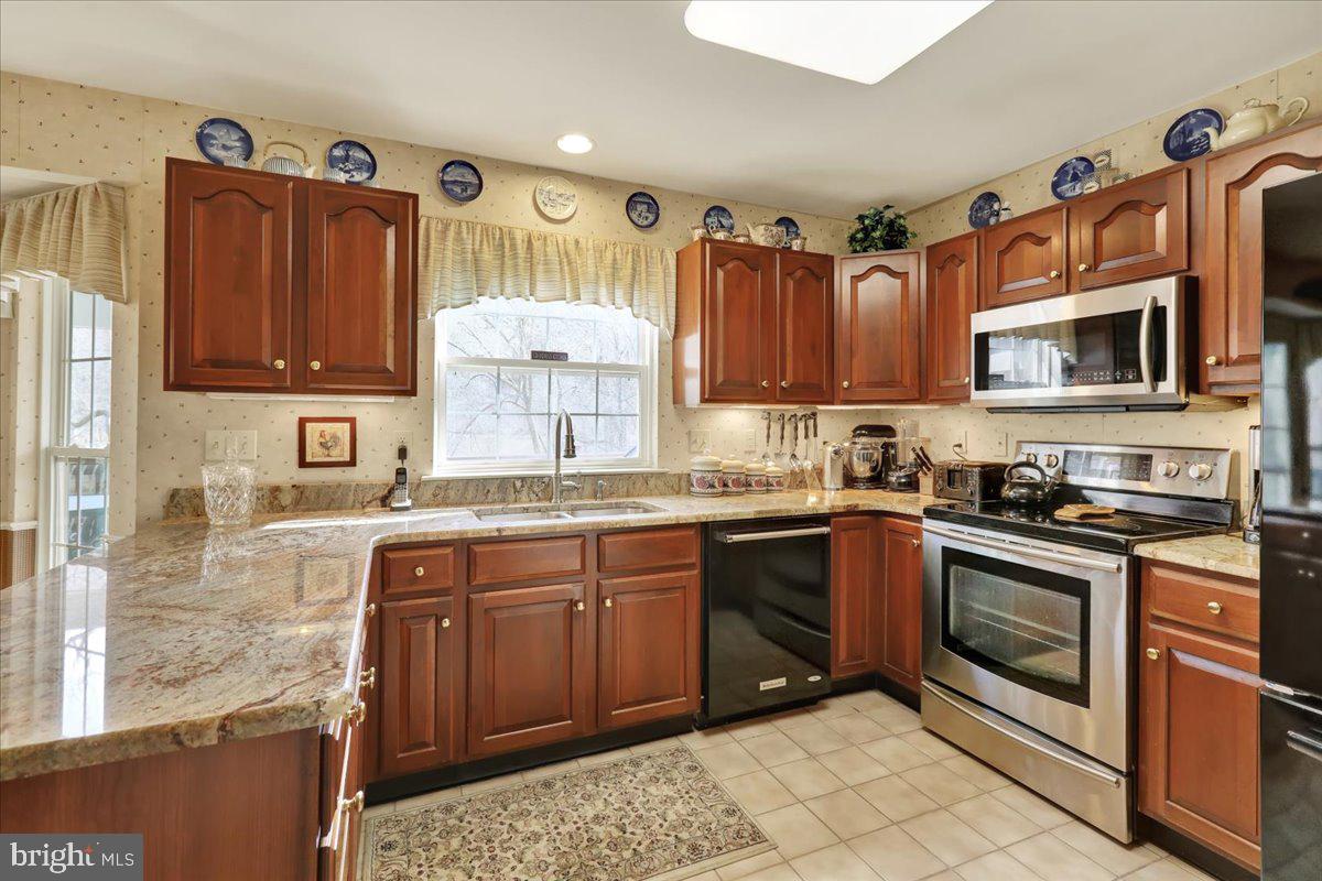 WILLIAMSBURG - Residential