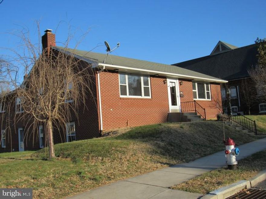 Move In Ready. Detached Brick Home in Quiet Location. Features 4 Bedrooms, 2 Full  Bathrooms, 1 Half-Bath, Large Living Room With Hardwood Floors, Formal Dining Room, Eat-In Kitchen, Den, Huge Family Room With Fireplace With Insert, Garage, Shed and More. Buyer pays all transfer costs. Sold As-Is. Seller will do no repairs. HUD will not pay a sales commission if the selling broker or agent submitting the bid is also a purchaser, or has an ownership interest in an entity identified as purchaser. In such cases the selling broker must enter zero in the Selling Broker Commission field (6a) of the Bid Submission screen.Equal Housing Opportunity.