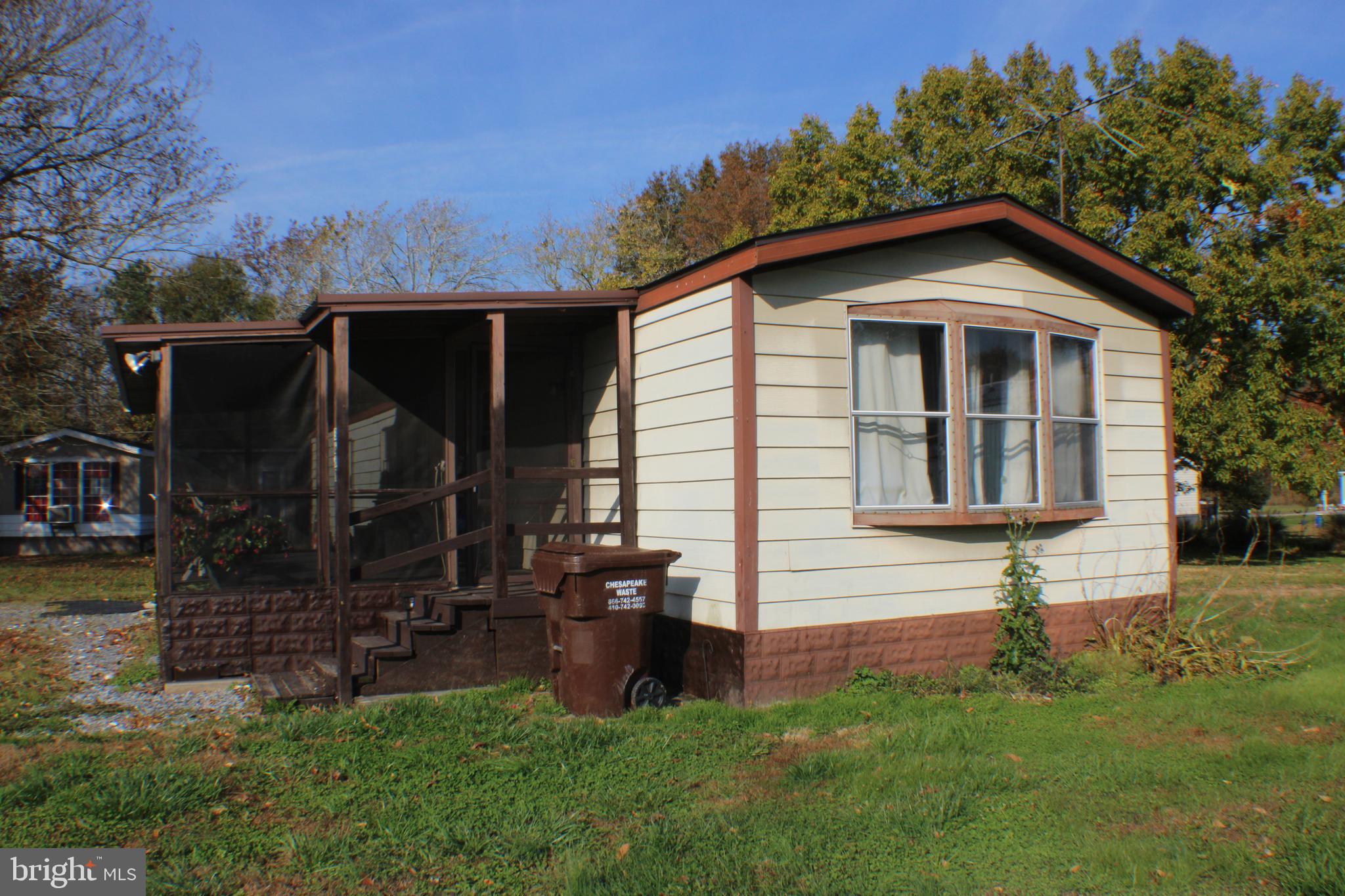 BEAVER NECK VILLAGE - Residential