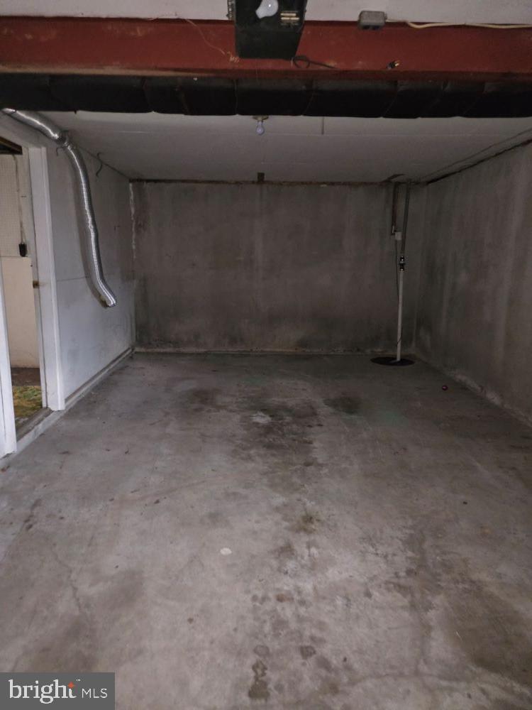 WILLOUGHBY COURT - Residential