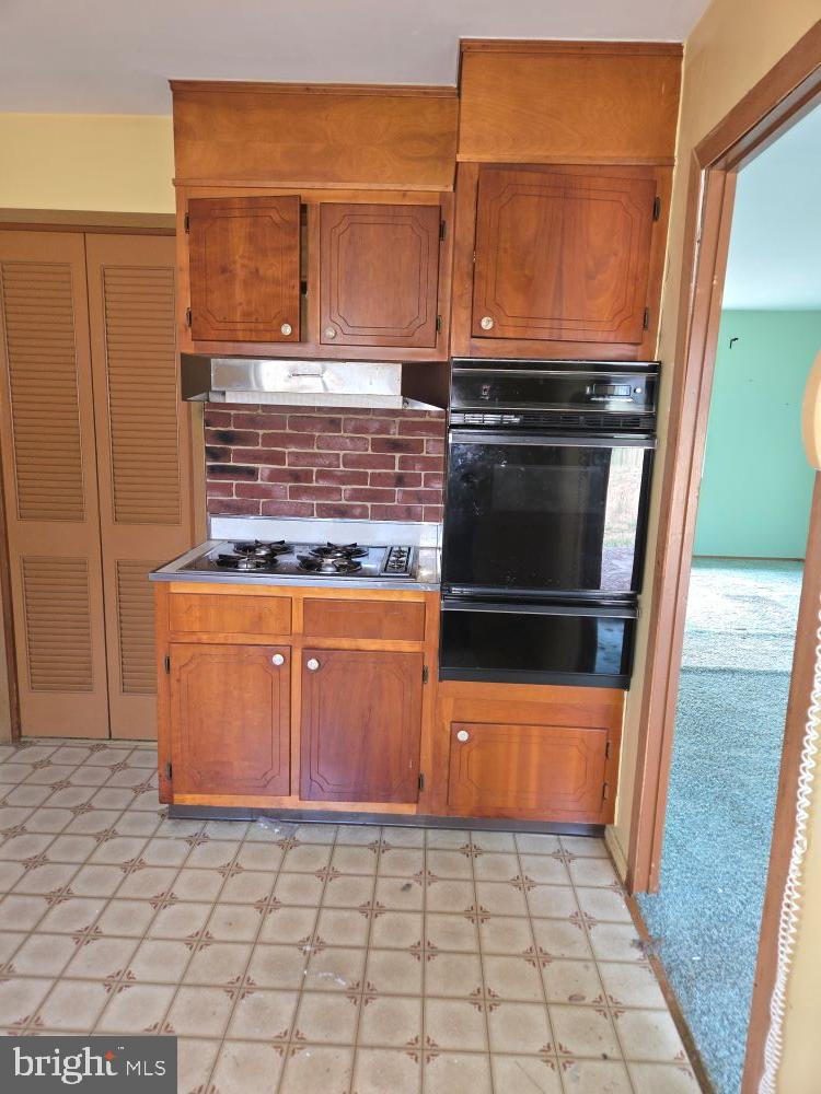 WILLOUGHBY COURT - Residential