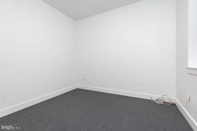 EAST FALLS - Residential Lease