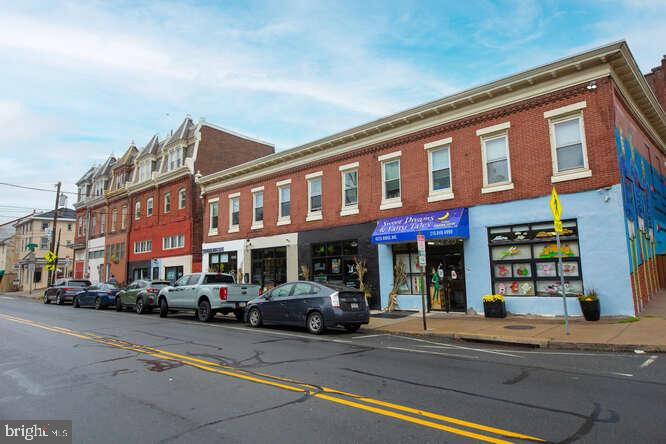 EAST FALLS - Residential Lease