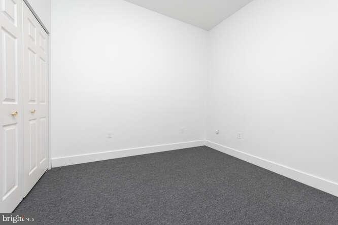 EAST FALLS - Residential Lease