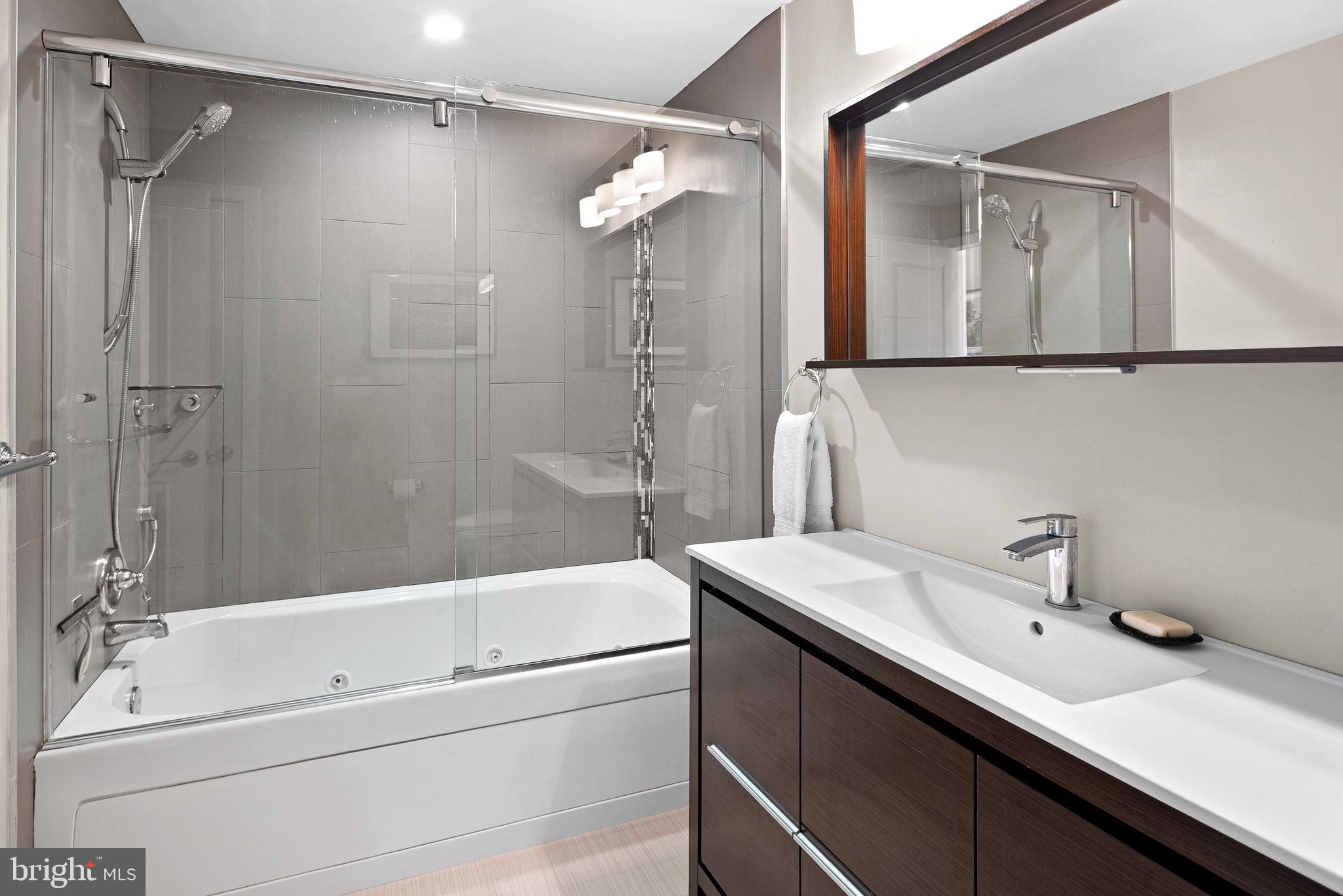 GRADUATE HOSPITAL - Residential