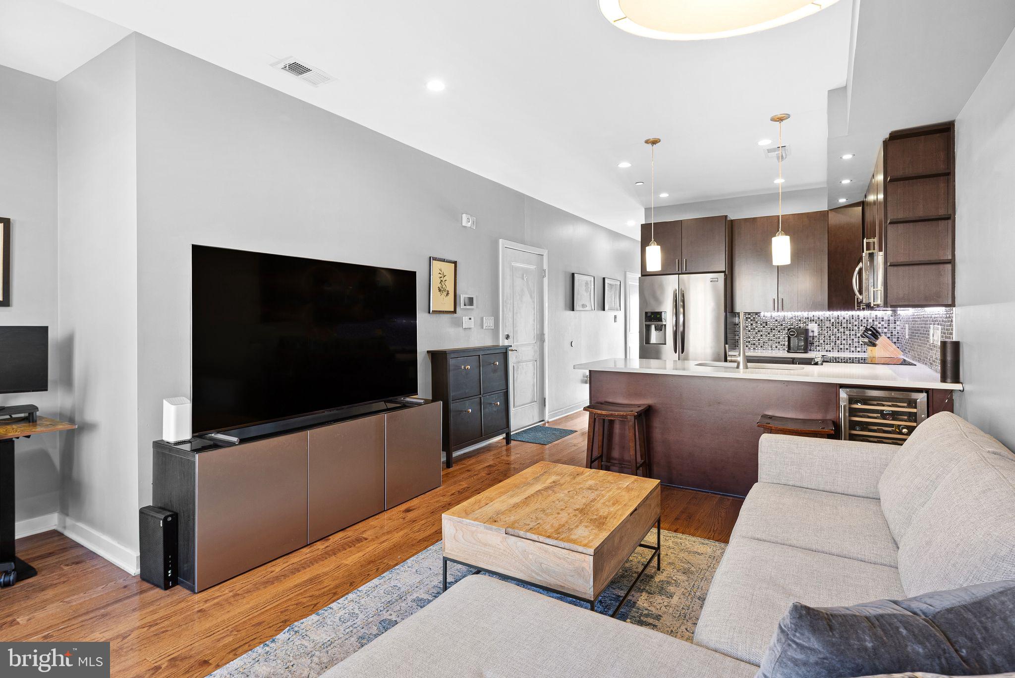 GRADUATE HOSPITAL - Residential