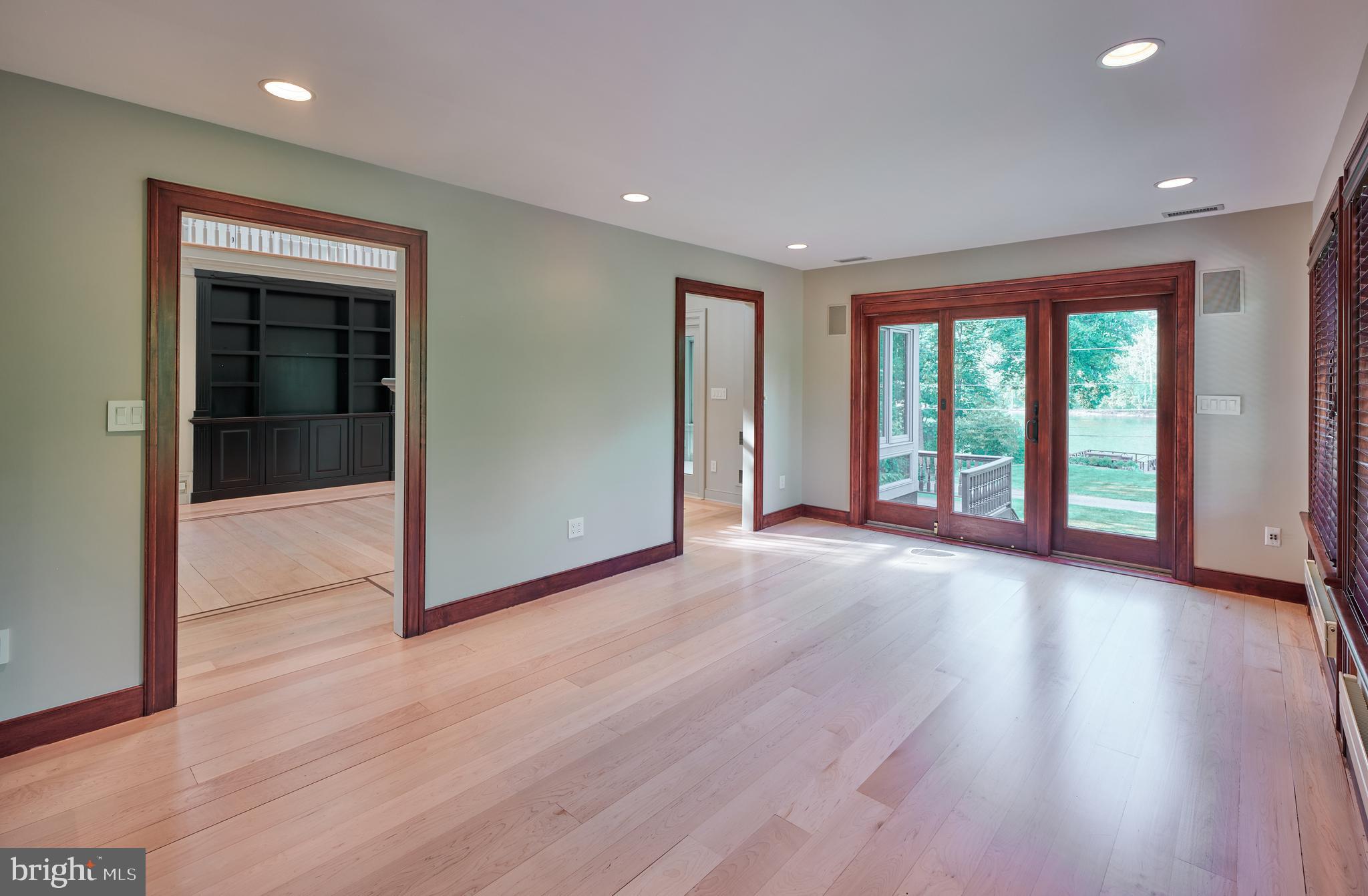 UPPER BLACK EDDY - Residential