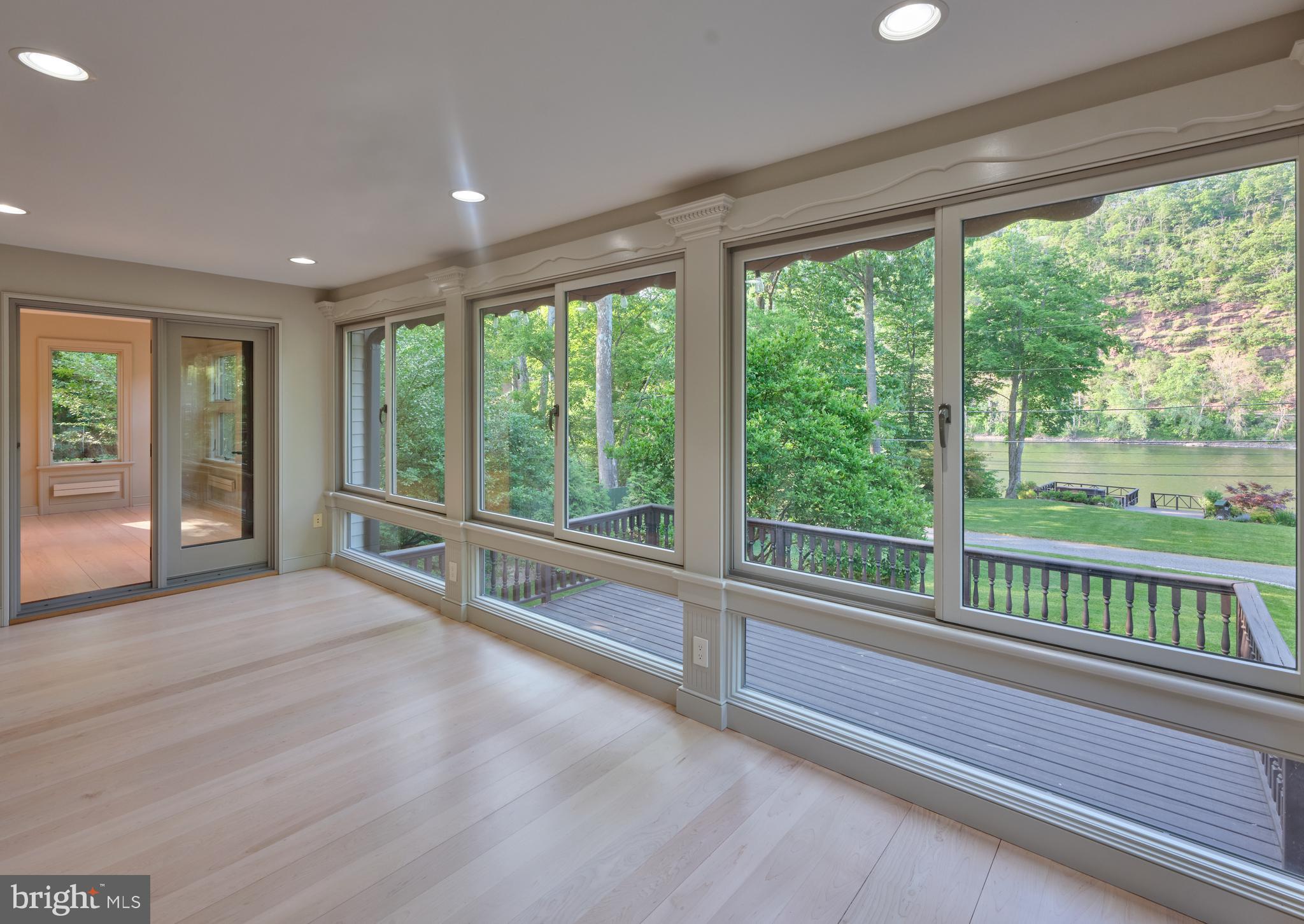 UPPER BLACK EDDY - Residential