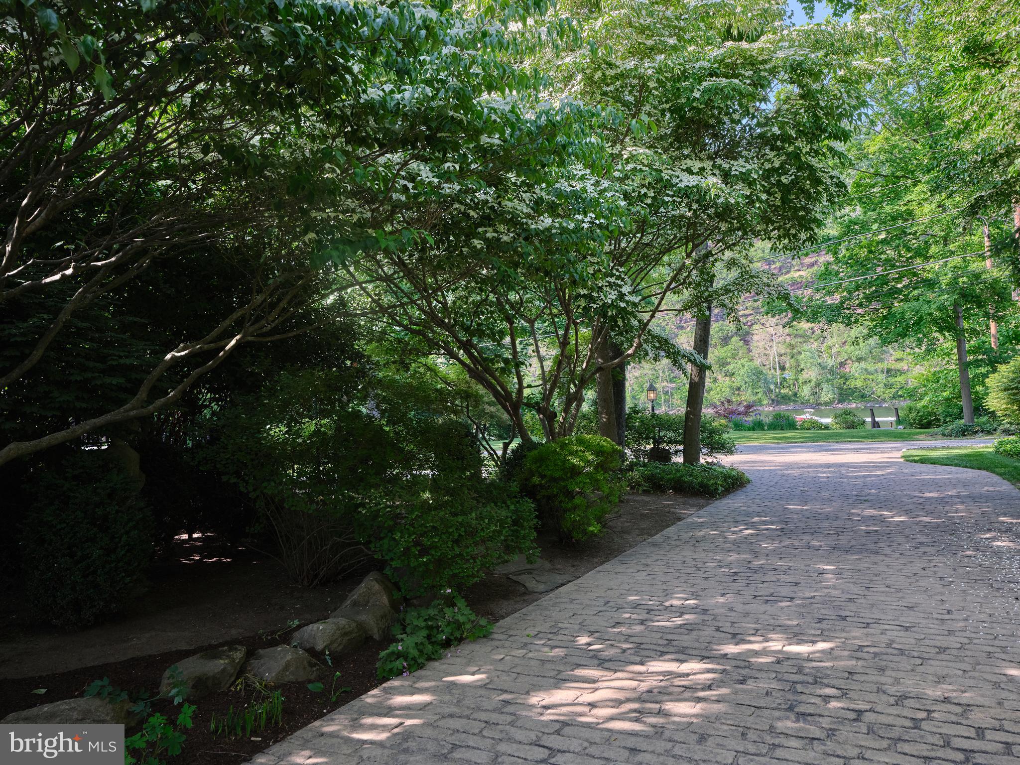 UPPER BLACK EDDY - Residential