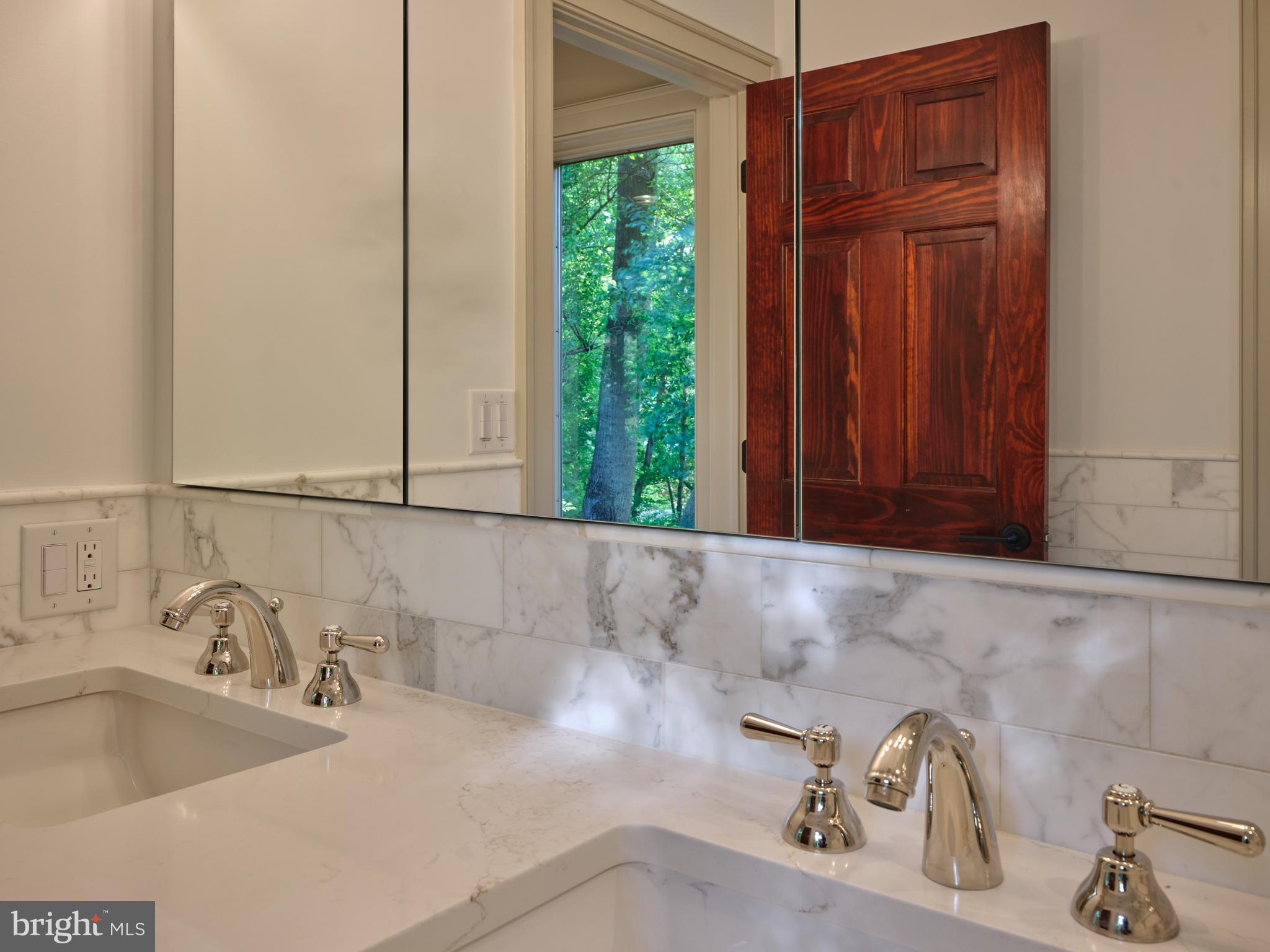 UPPER BLACK EDDY - Residential