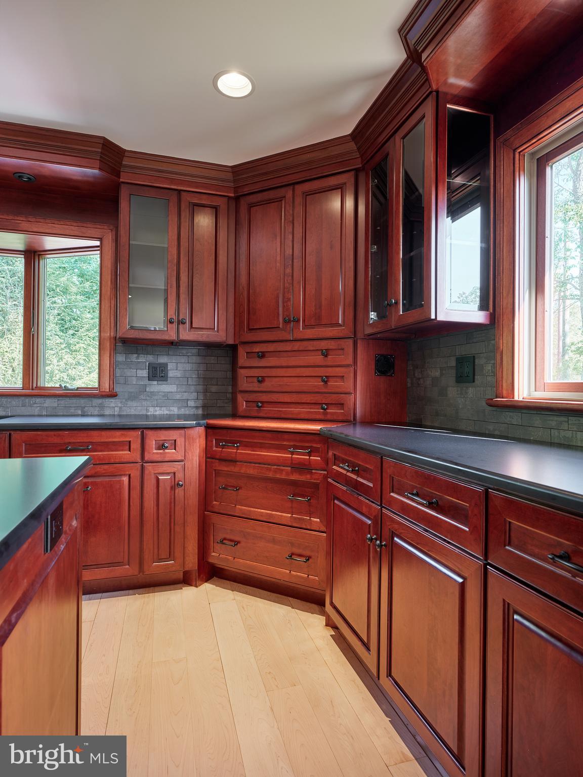 UPPER BLACK EDDY - Residential