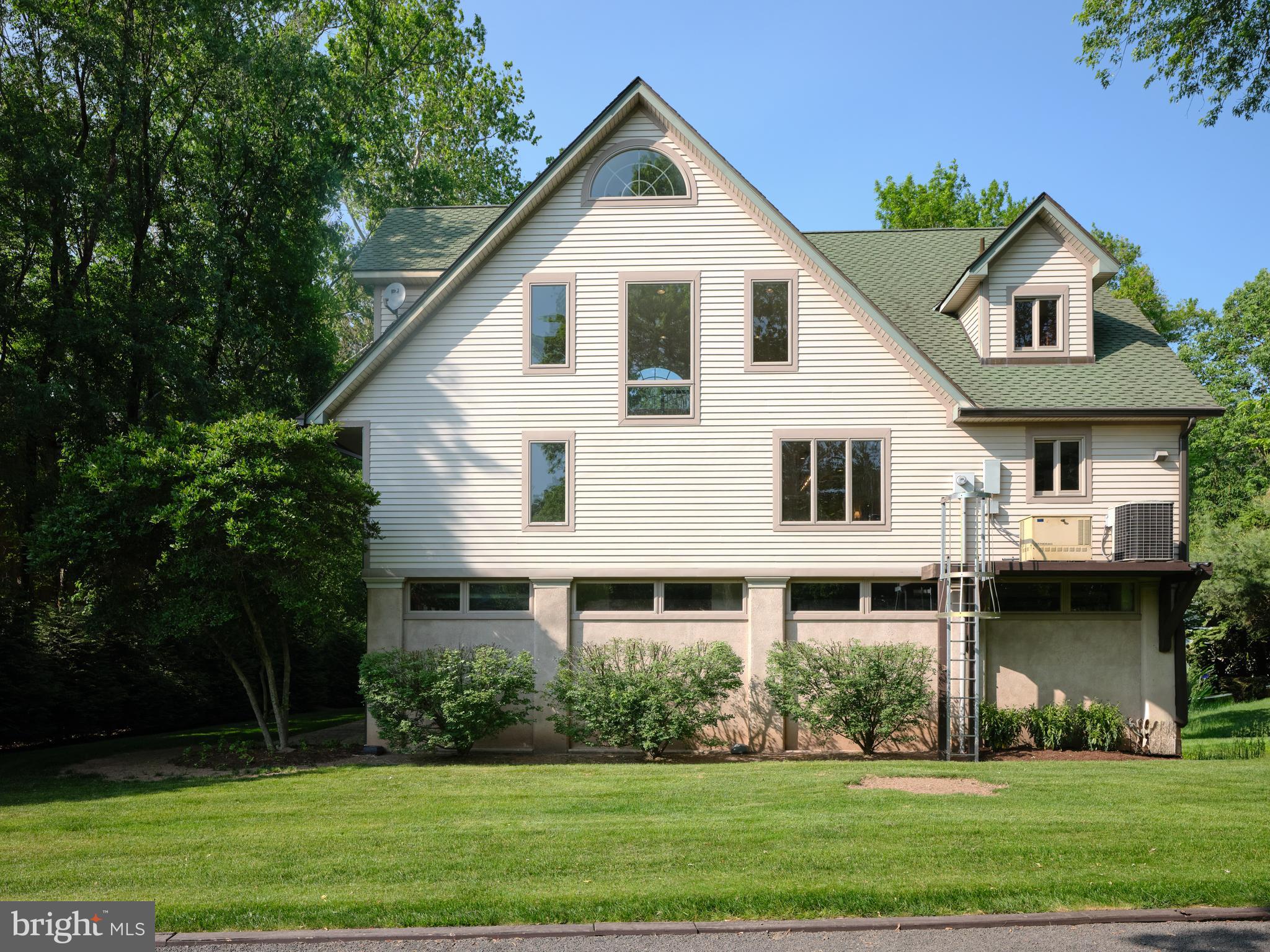 UPPER BLACK EDDY - Residential