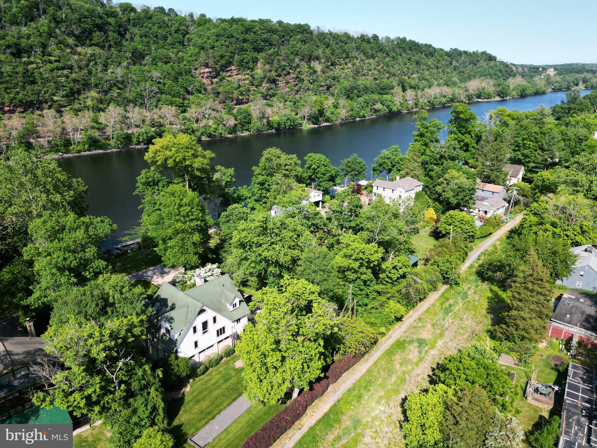 UPPER BLACK EDDY - Residential