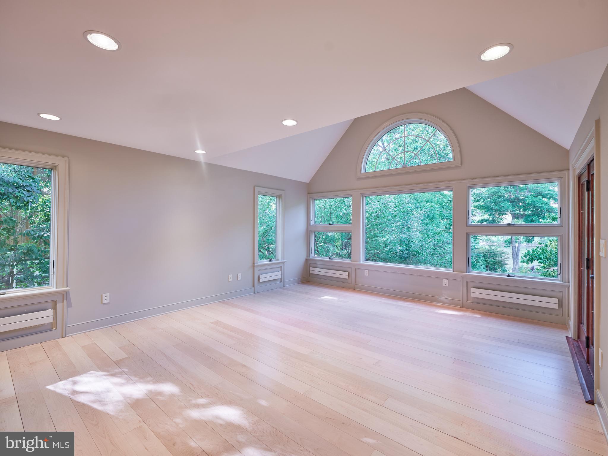 UPPER BLACK EDDY - Residential