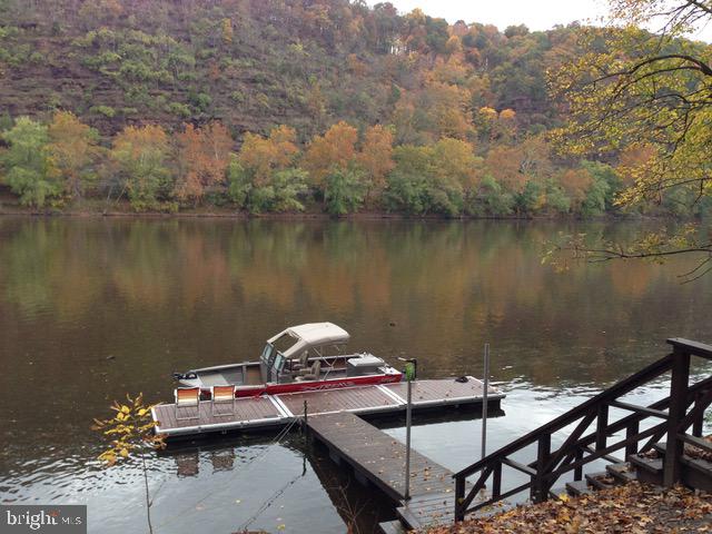 UPPER BLACK EDDY - Residential