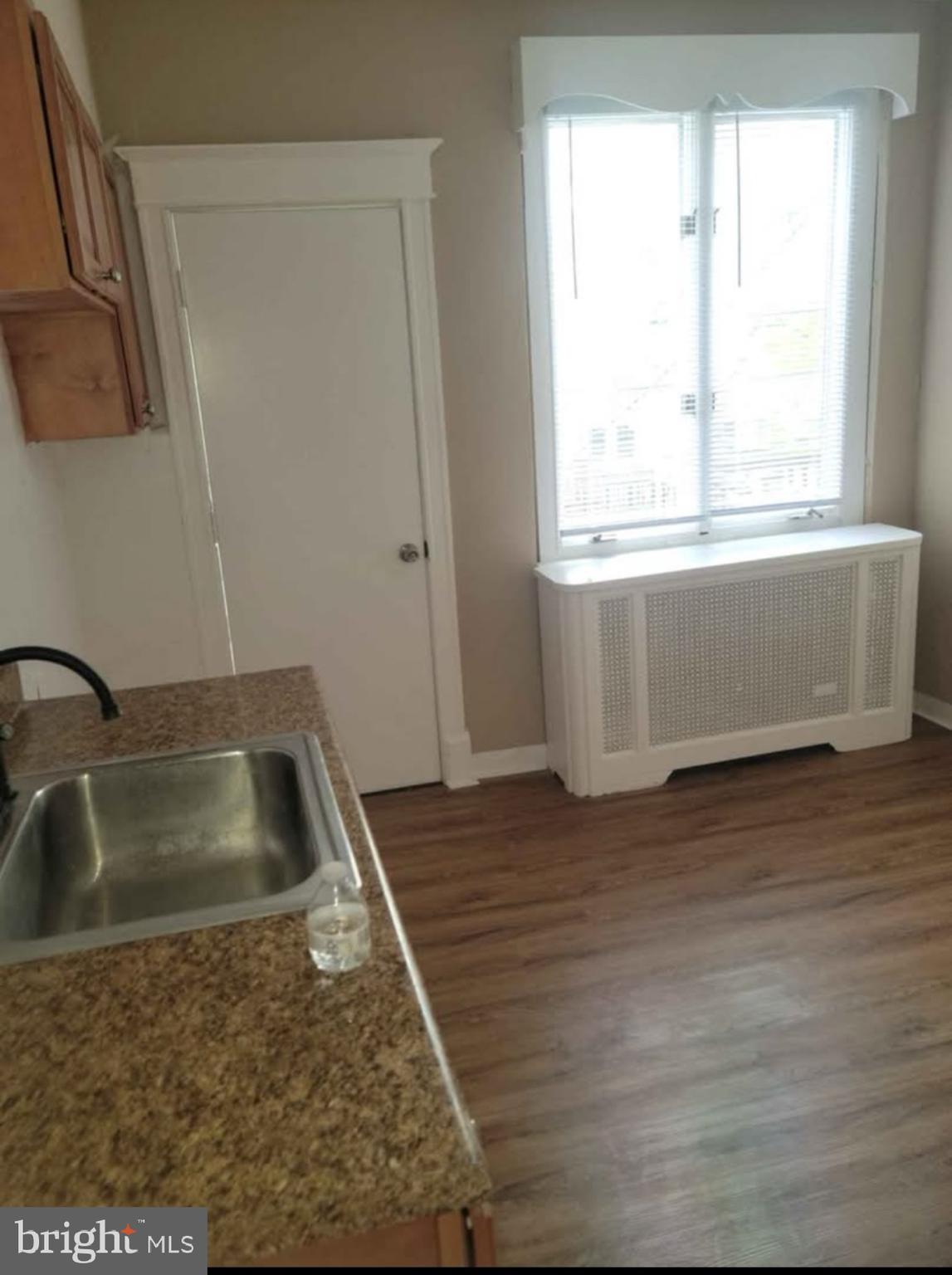 WEST OAK LANE - Residential Income