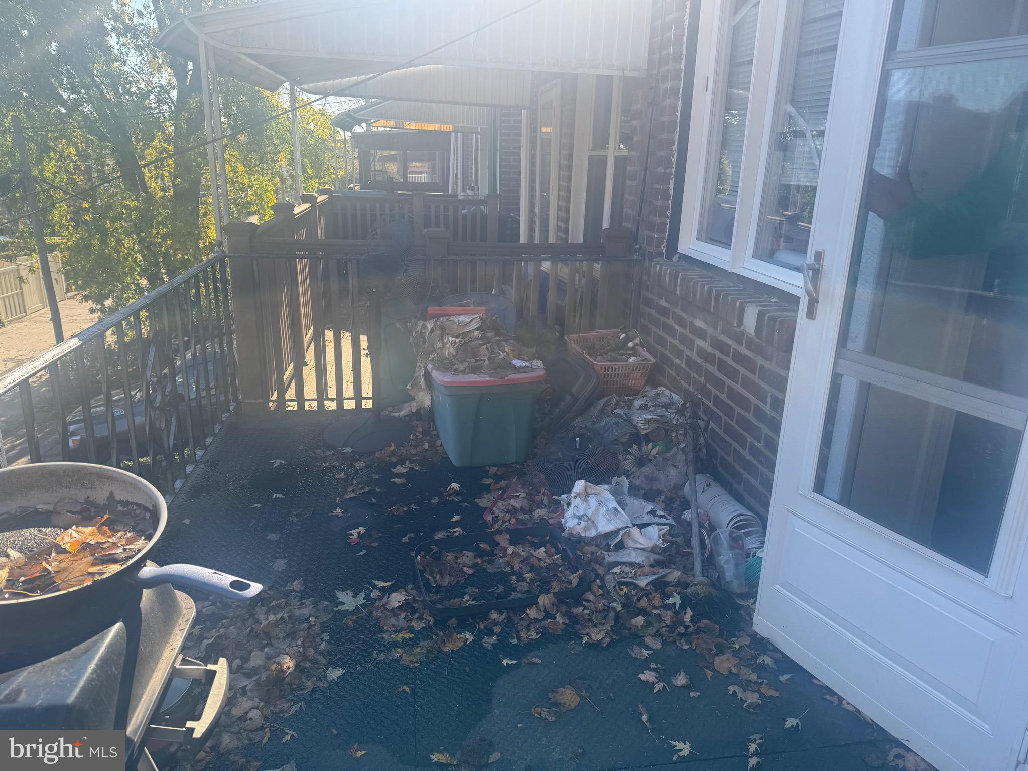 WEST OAK LANE - Residential Income