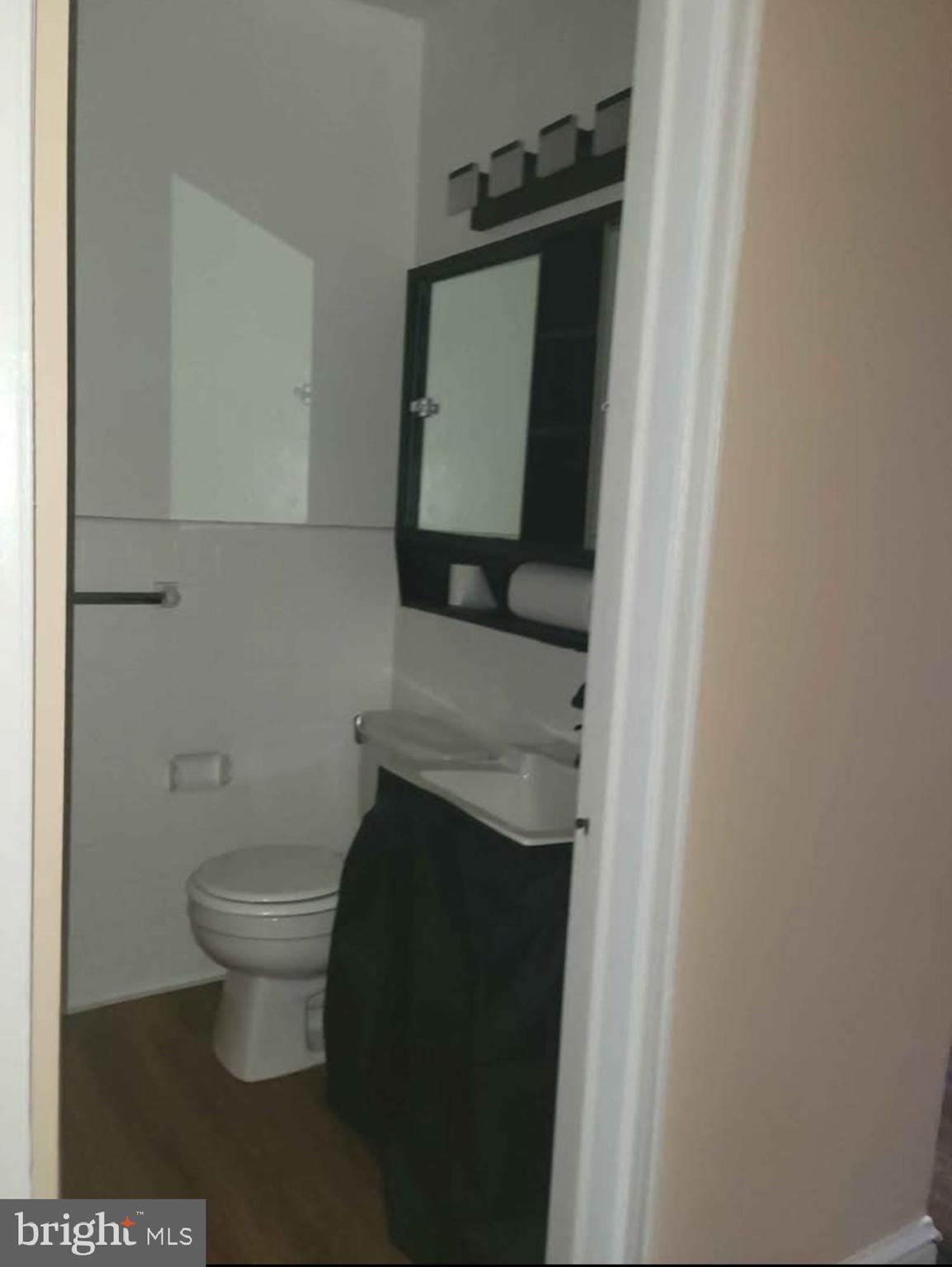 WEST OAK LANE - Residential Income