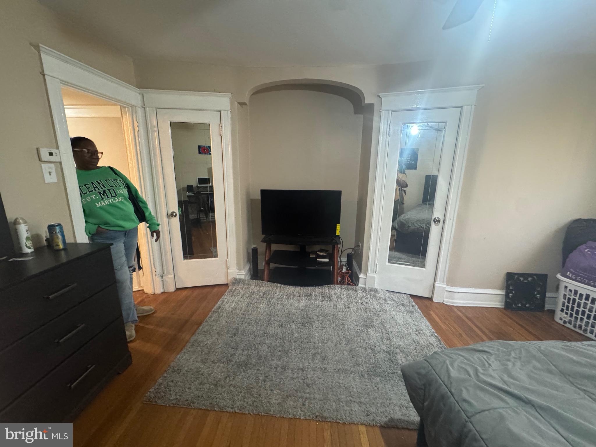 WEST OAK LANE - Residential Income