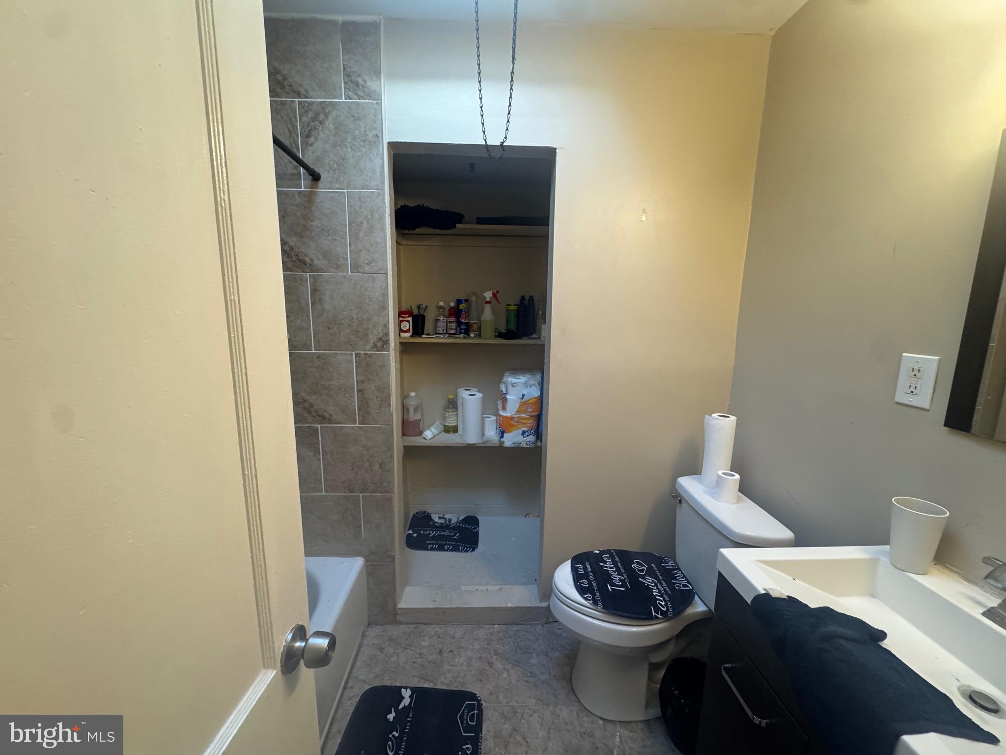 WEST OAK LANE - Residential Income