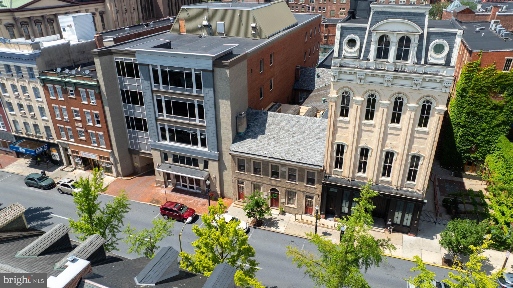121 E KING STREET 123