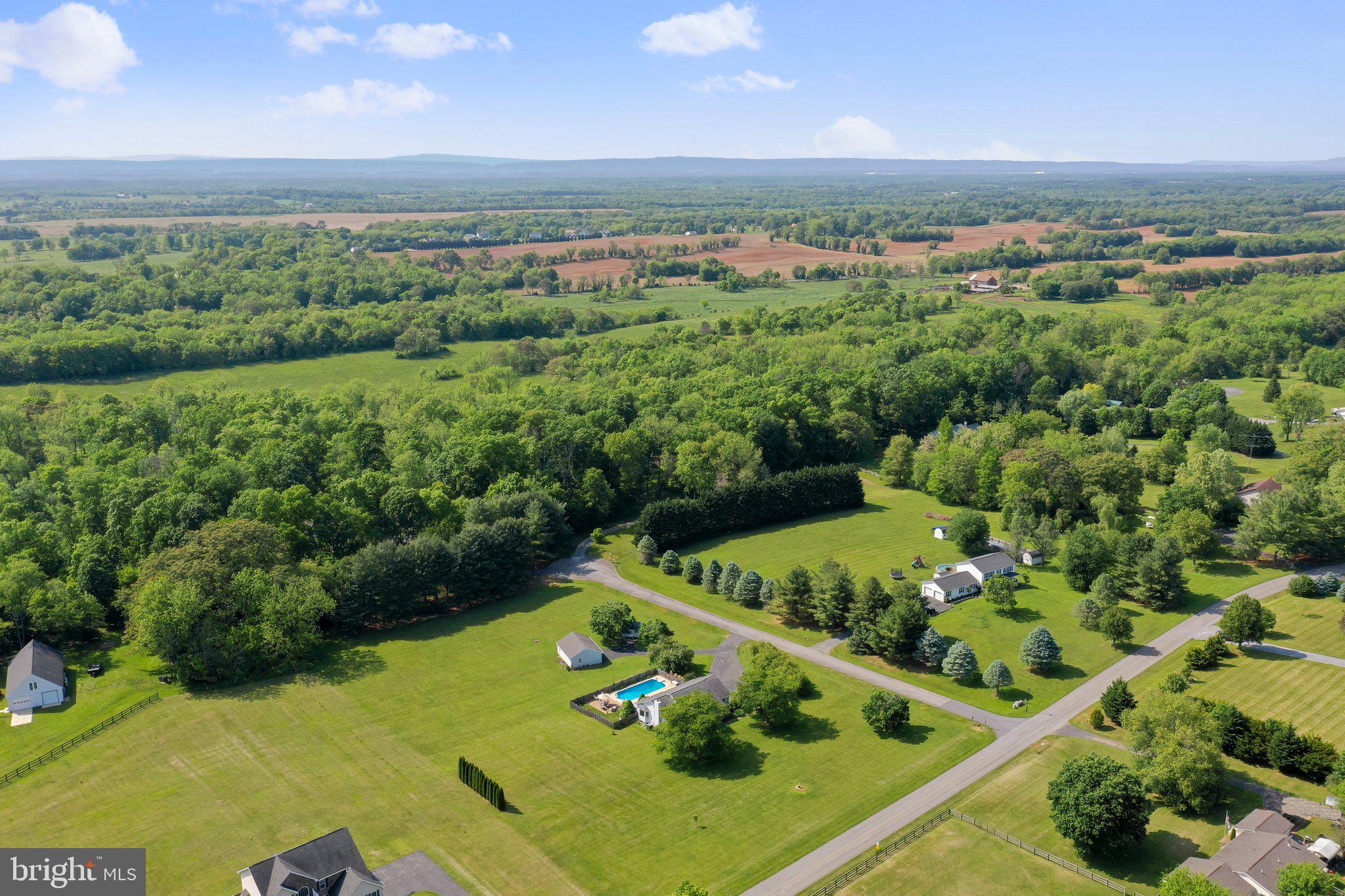 PEMBROKE GROVE - Residential