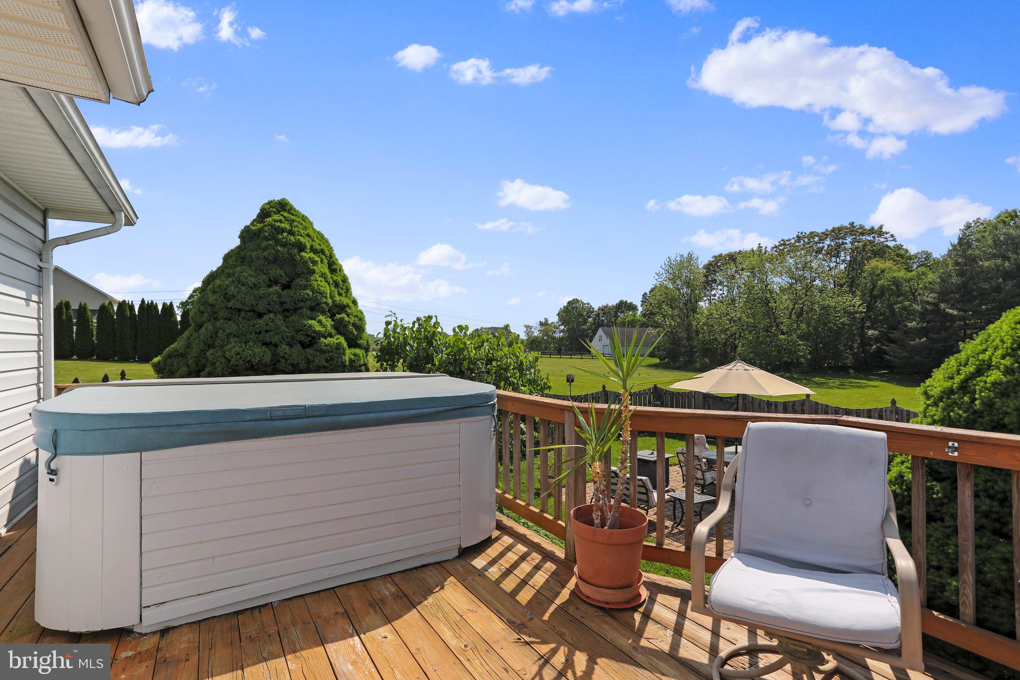 PEMBROKE GROVE - Residential