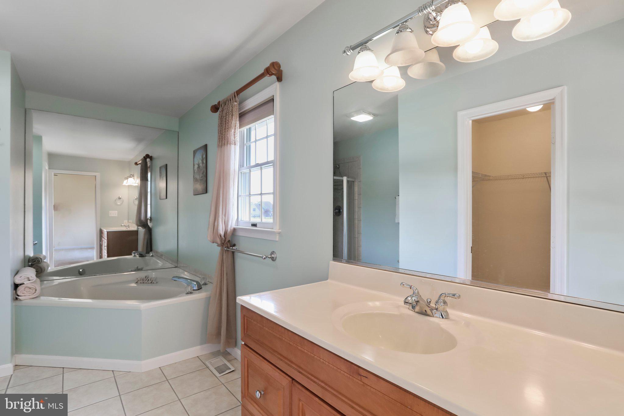 PEMBROKE GROVE - Residential