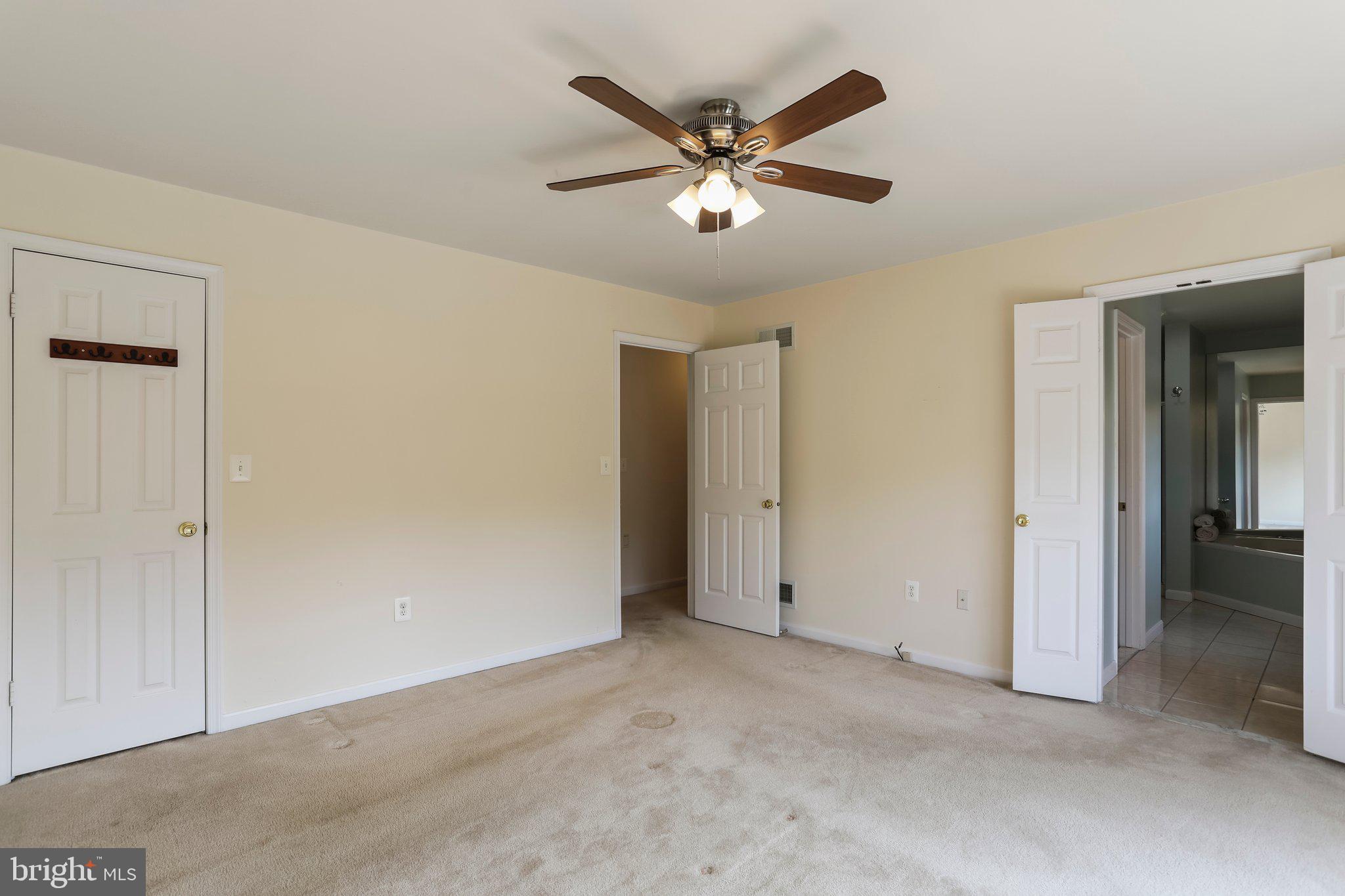 PEMBROKE GROVE - Residential