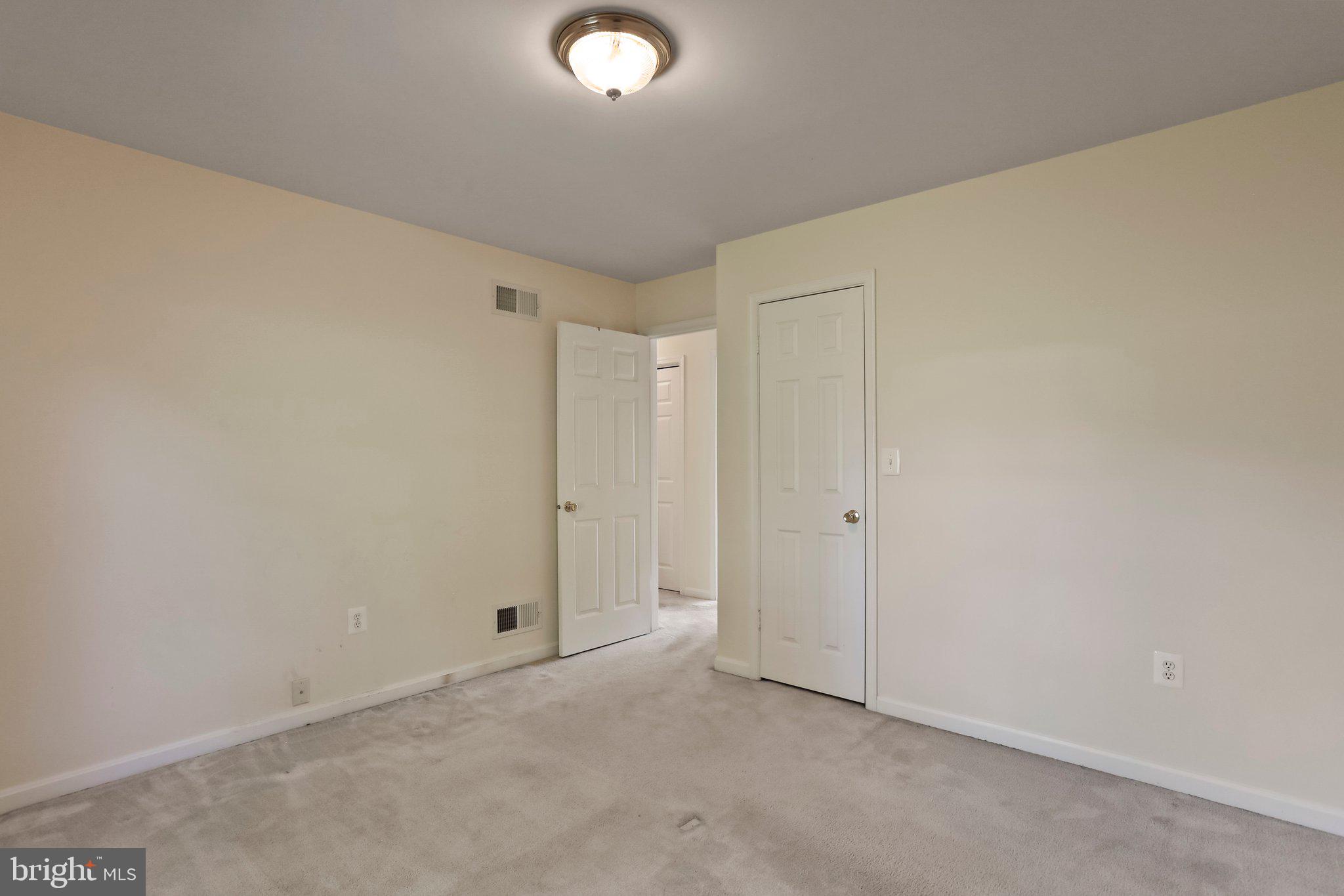 PEMBROKE GROVE - Residential