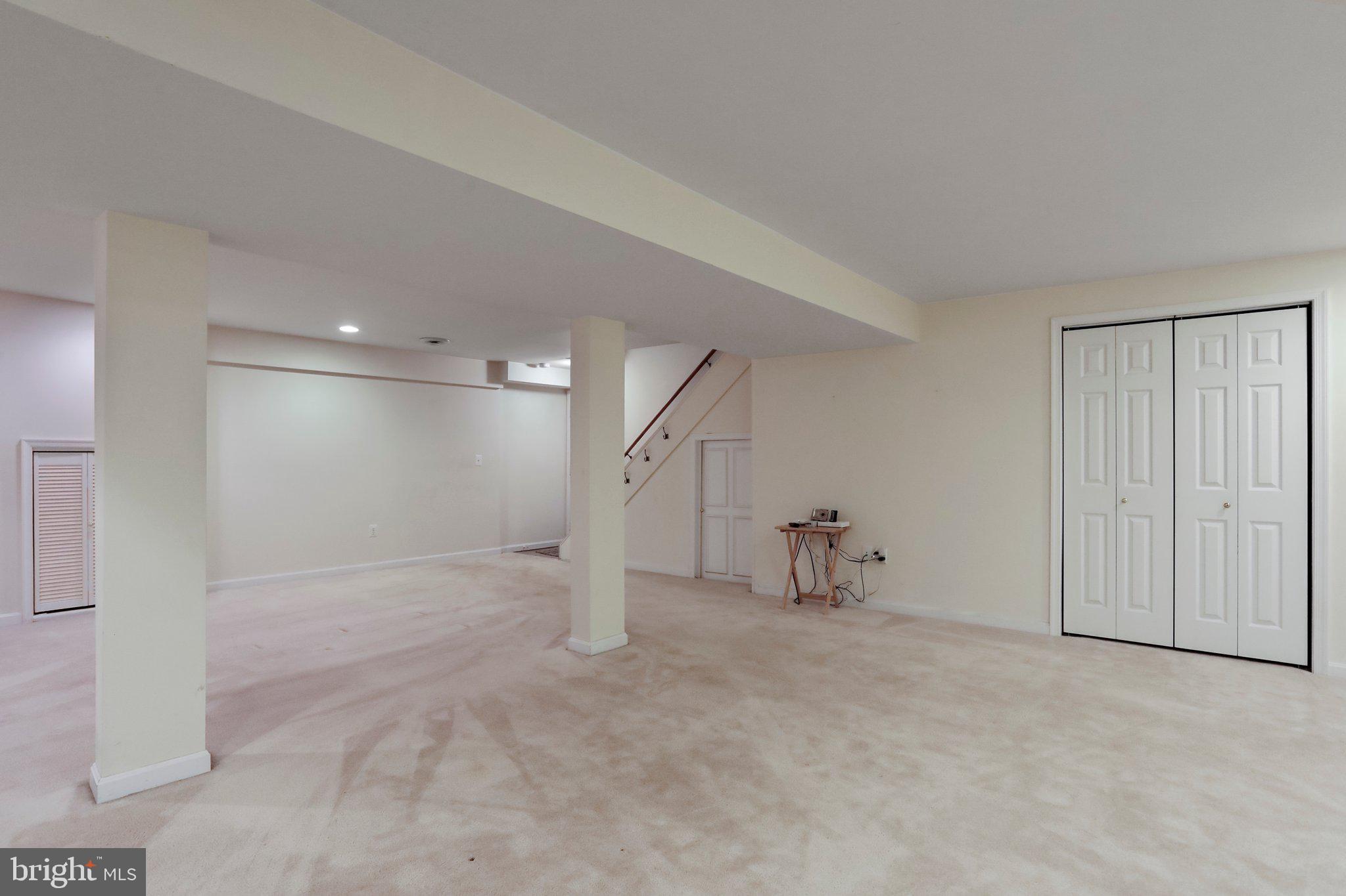 PEMBROKE GROVE - Residential