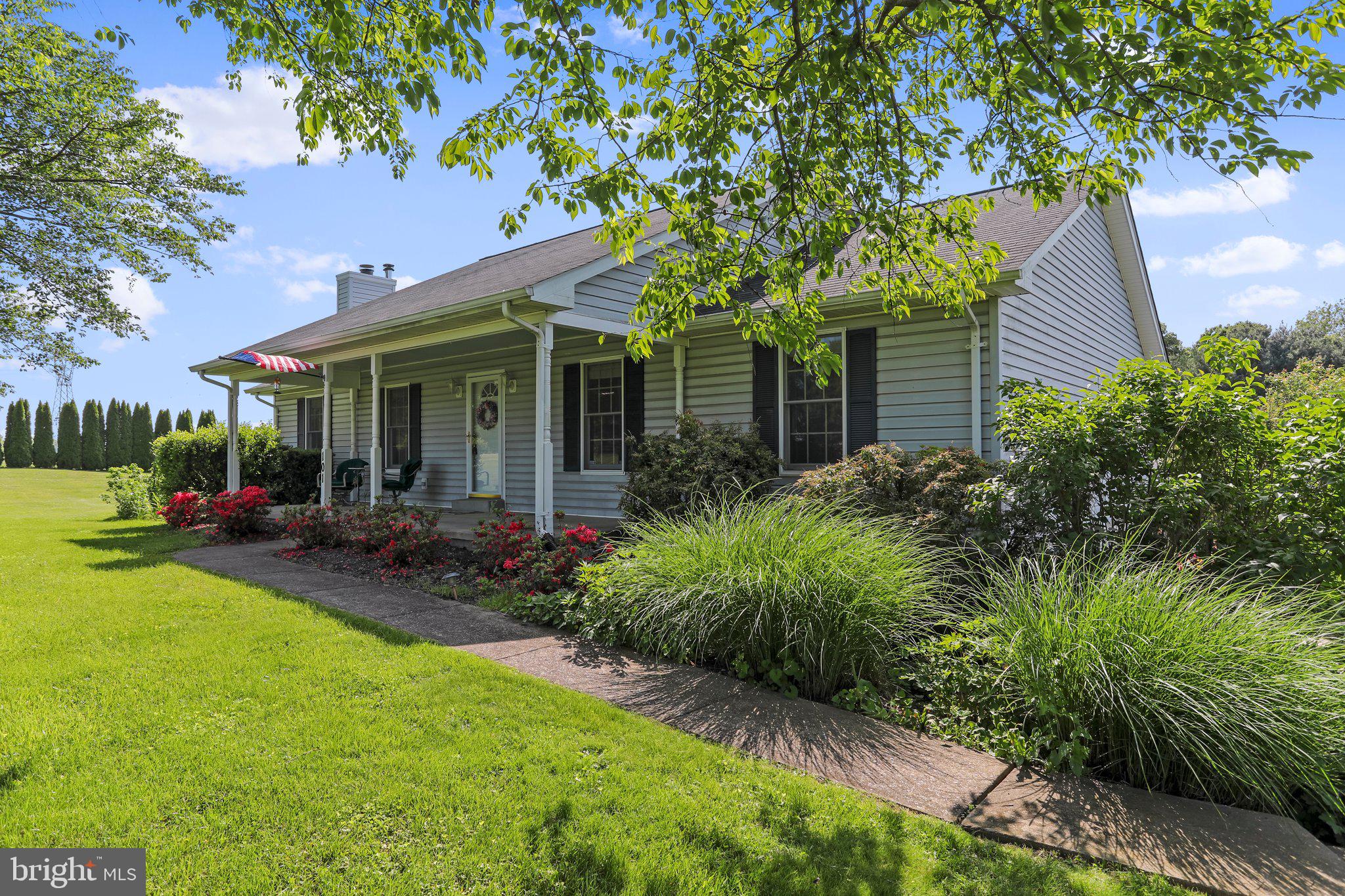 PEMBROKE GROVE - Residential