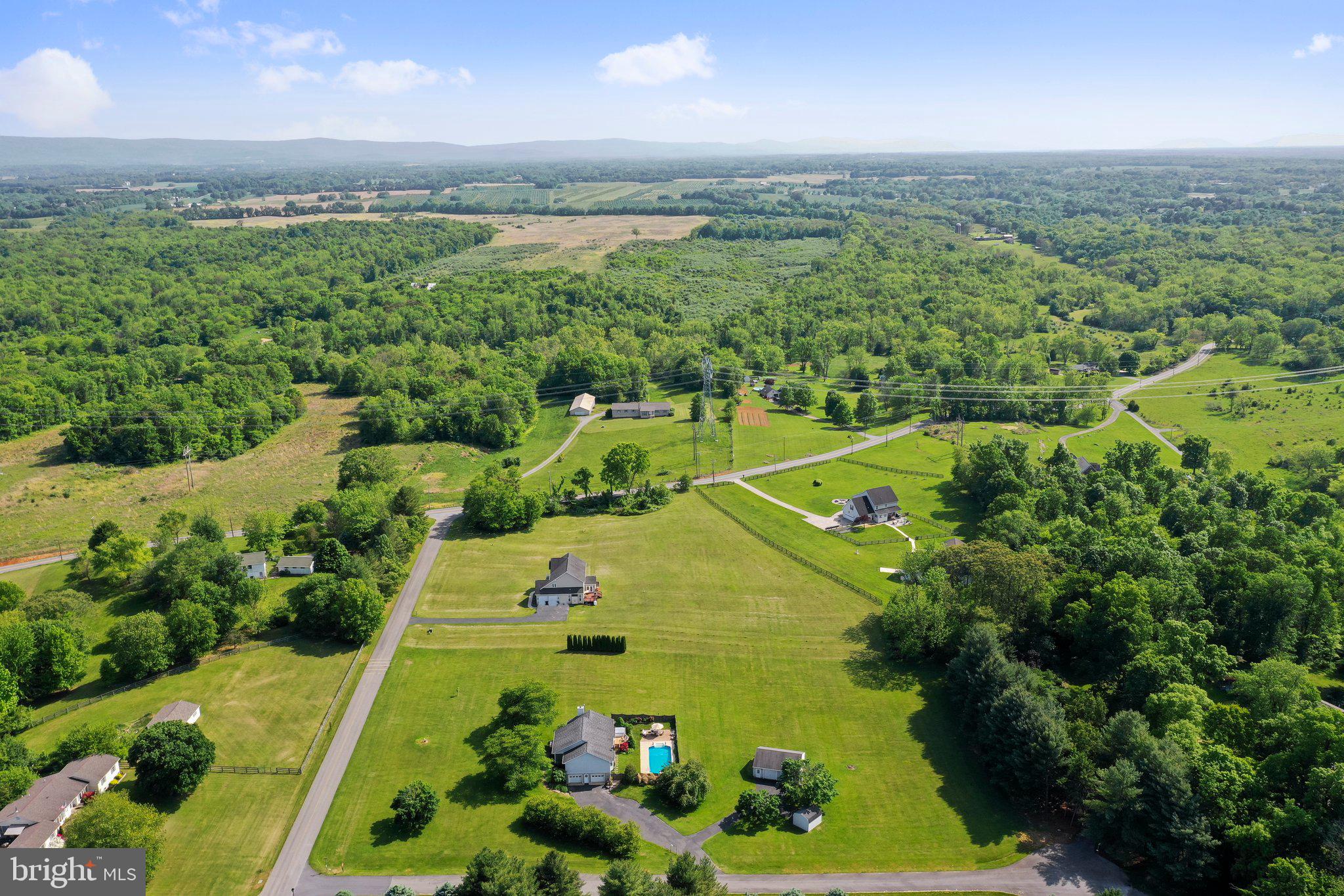 PEMBROKE GROVE - Residential