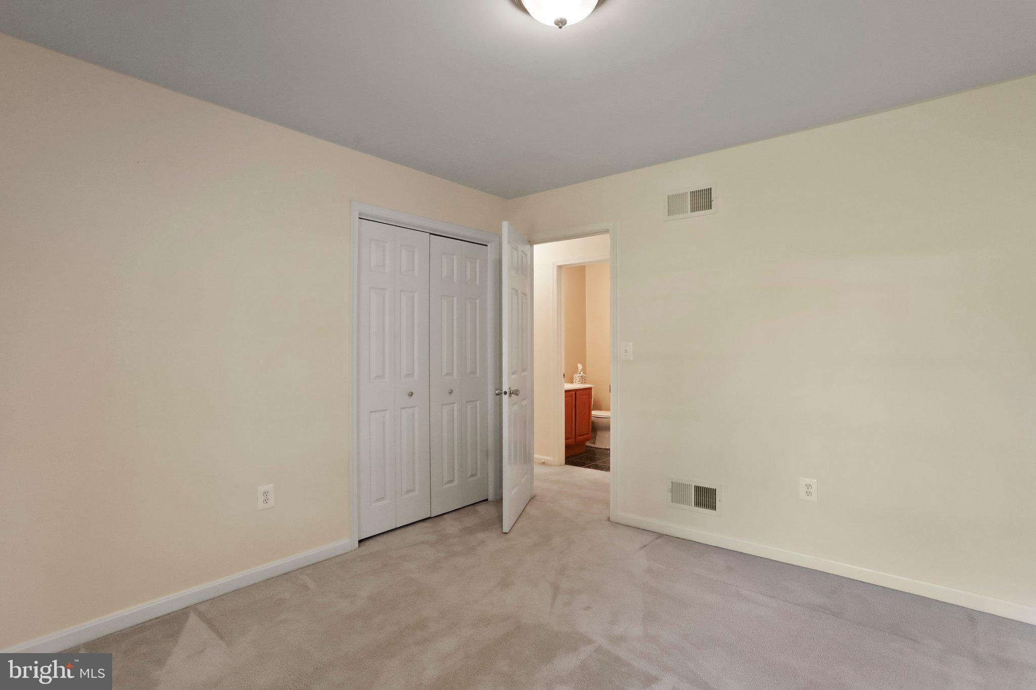 PEMBROKE GROVE - Residential