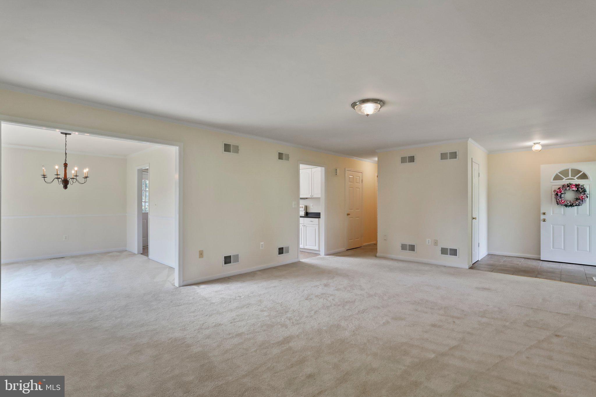 PEMBROKE GROVE - Residential