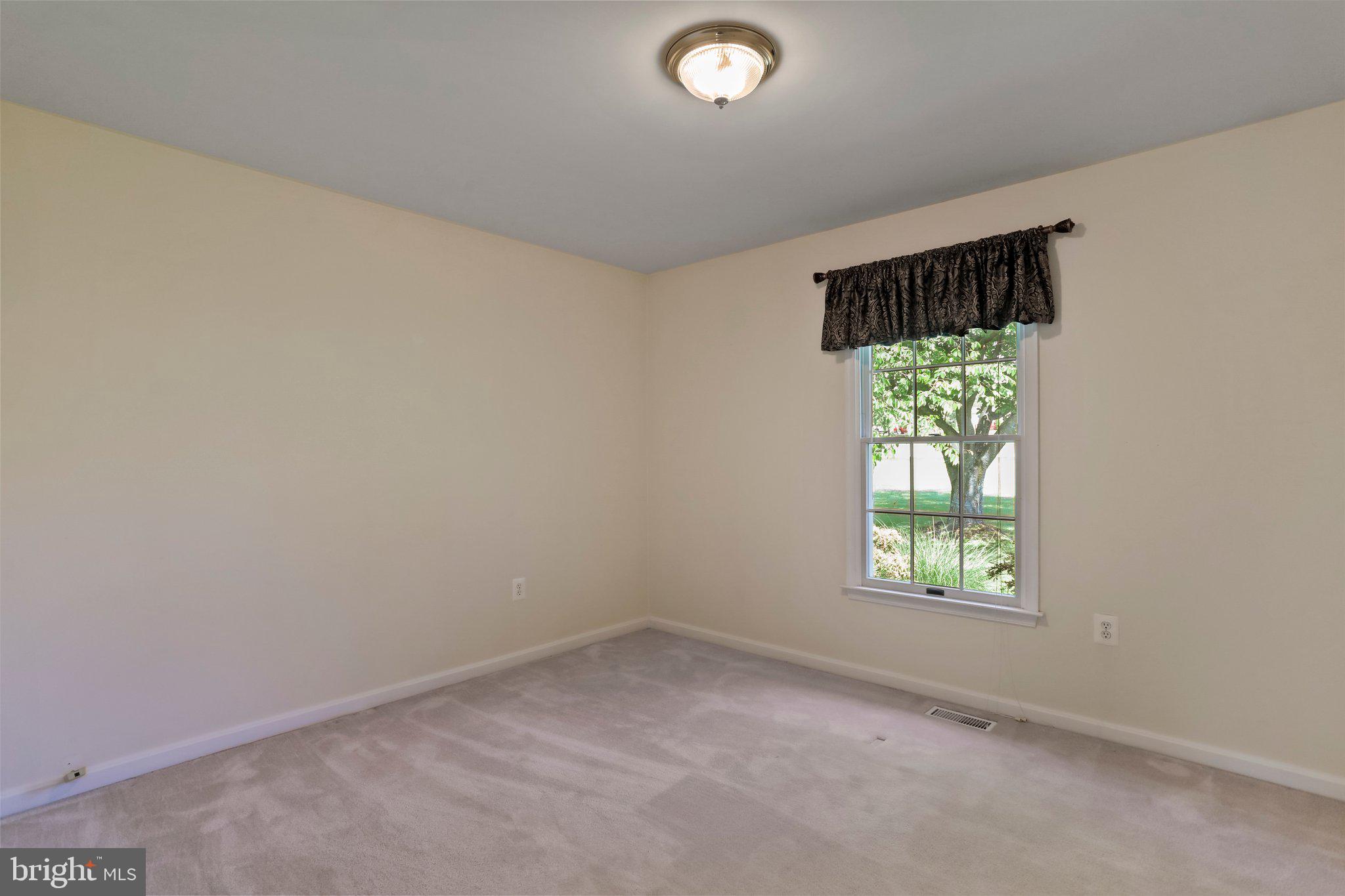 PEMBROKE GROVE - Residential